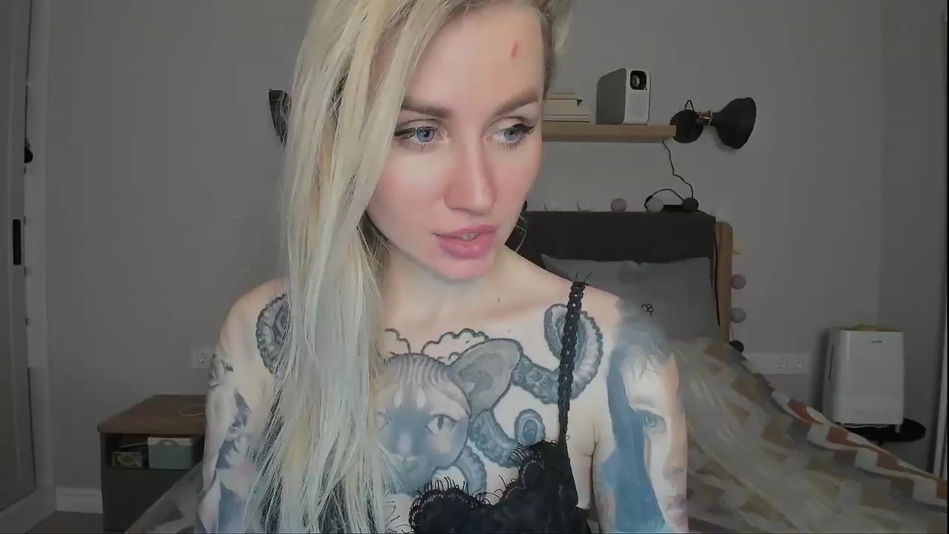 Gallery image thumbnail from Alexa_Smithhh's myfreecams stream on, 11/24/2024, 19:31 image 12 of 20