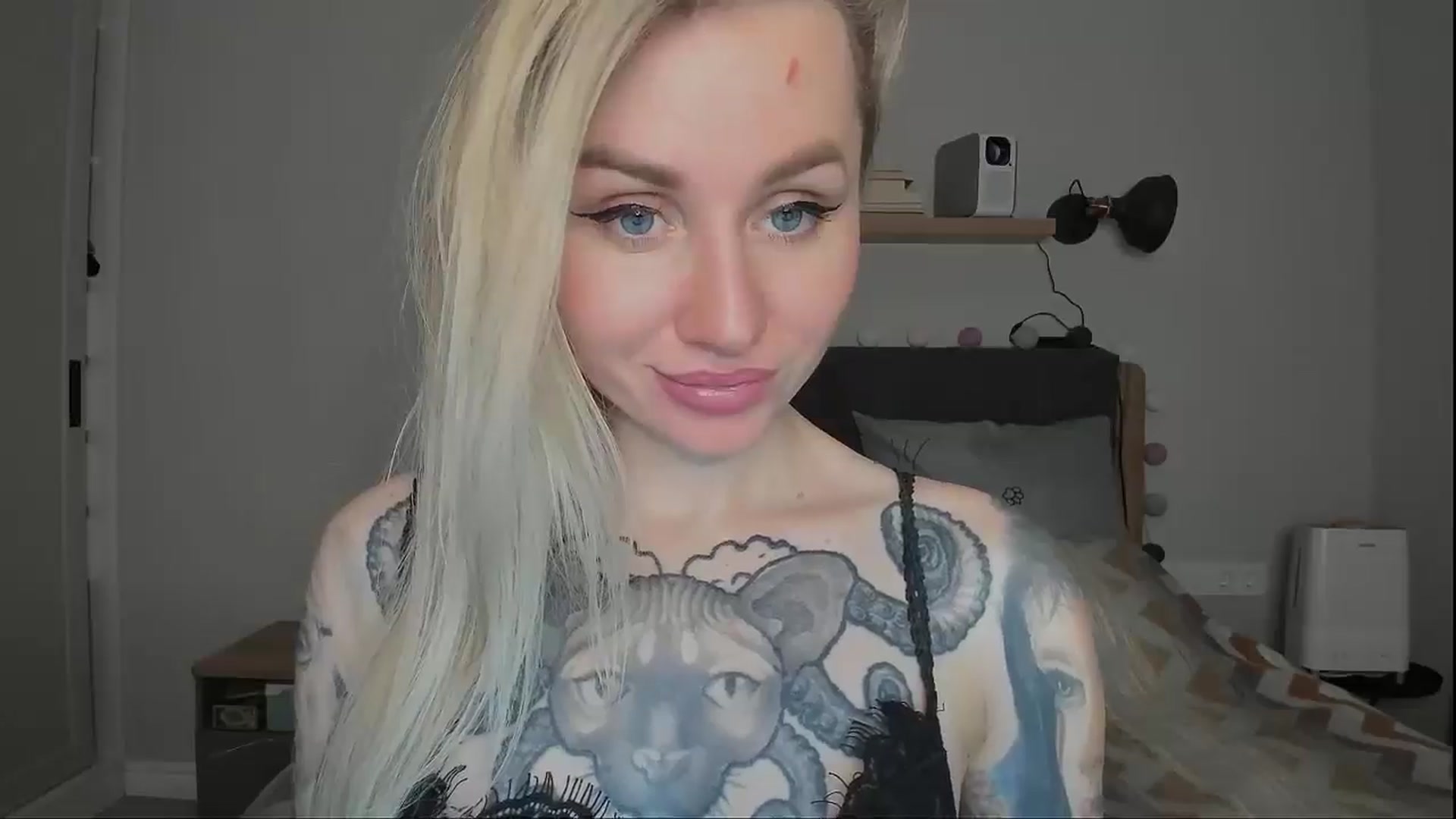 Gallery image thumbnail from Alexa_Smithhh's myfreecams stream on, 11/24/2024, 19:31 image 8 of 20