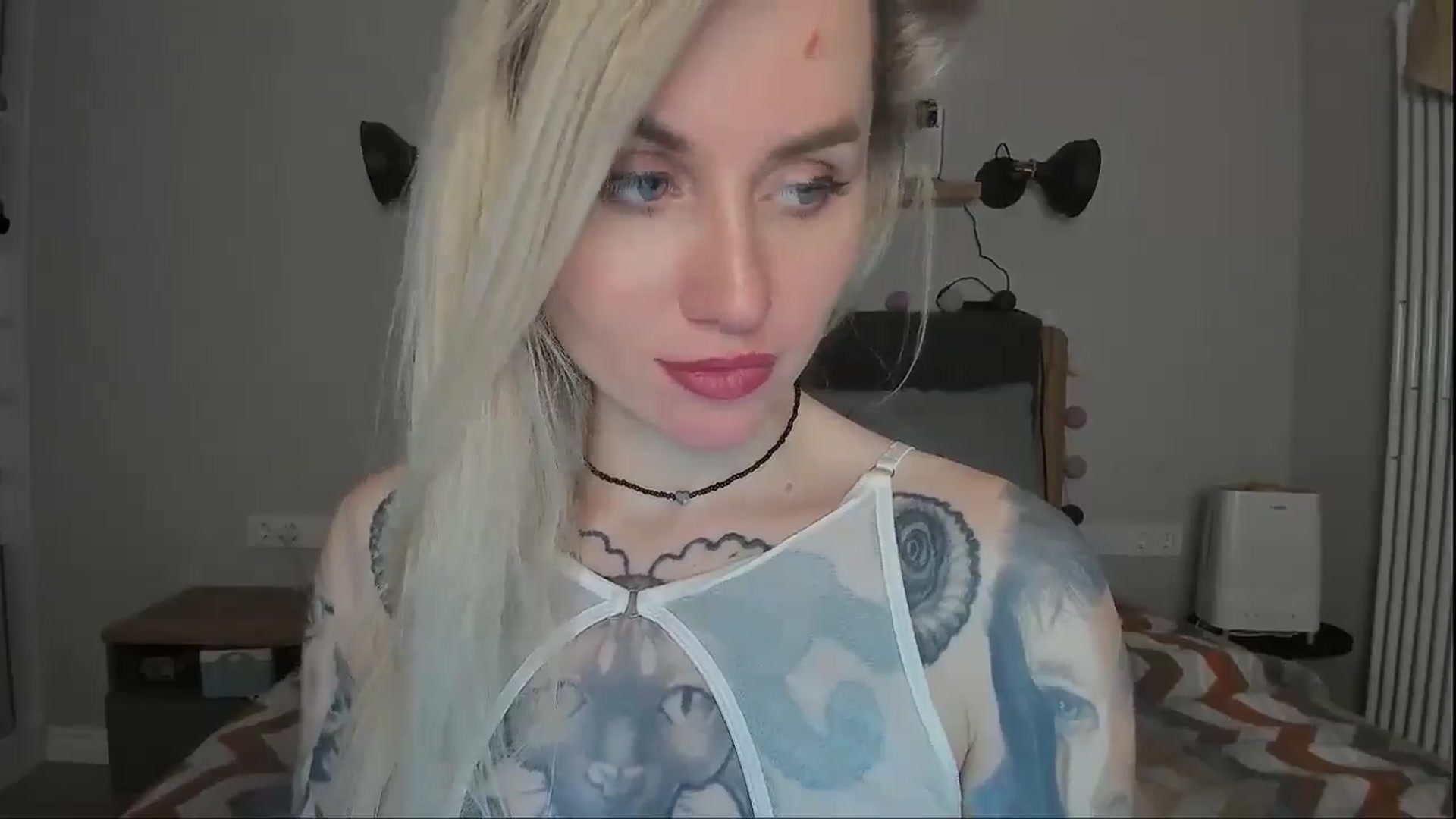 Gallery image thumbnail from Alexa_Smithhh's myfreecams stream on, 11/25/2024, 21:17 image 19 of 20