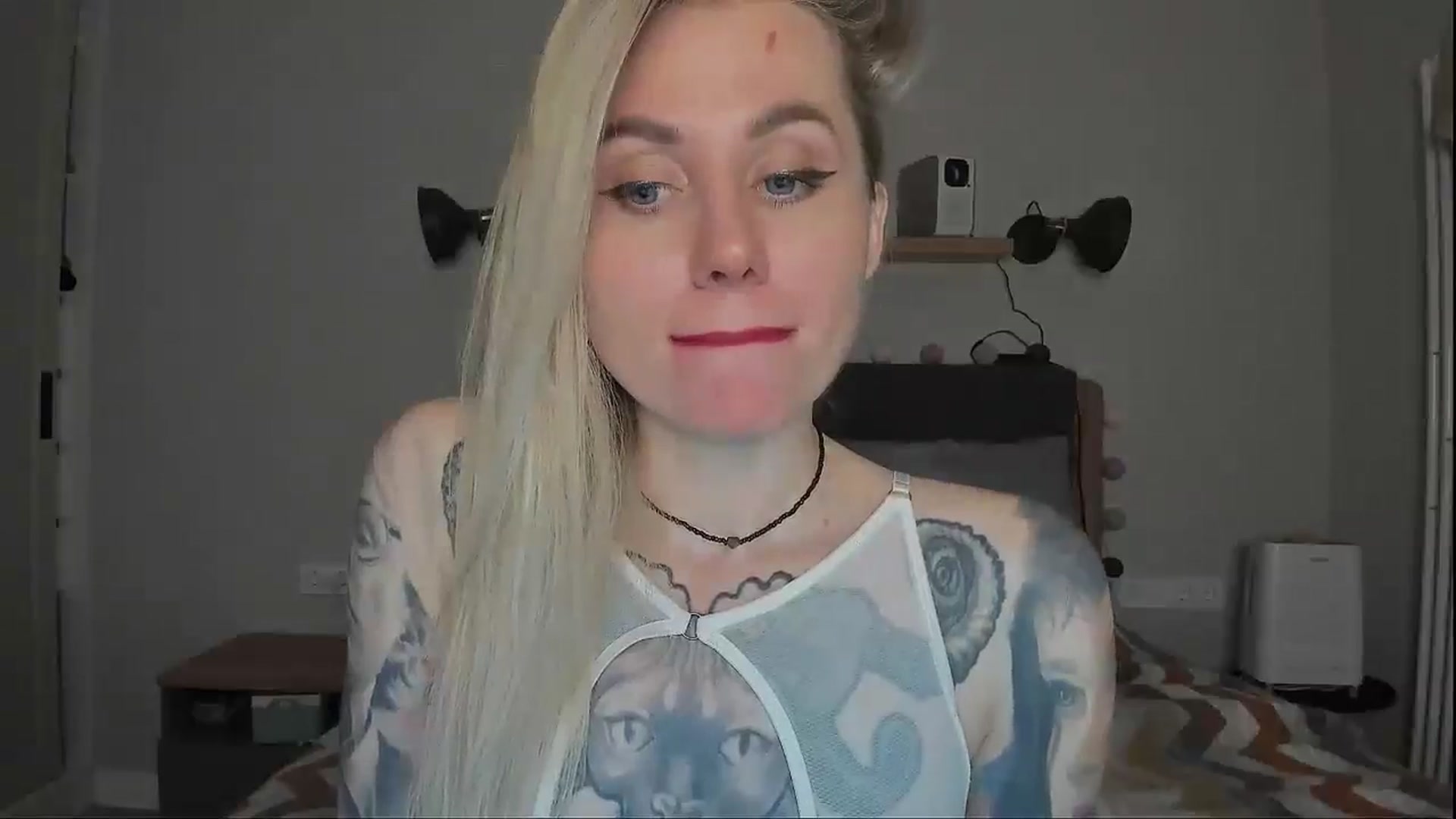 Gallery image thumbnail from Alexa_Smithhh's myfreecams stream on, 11/25/2024, 21:17 image 6 of 20