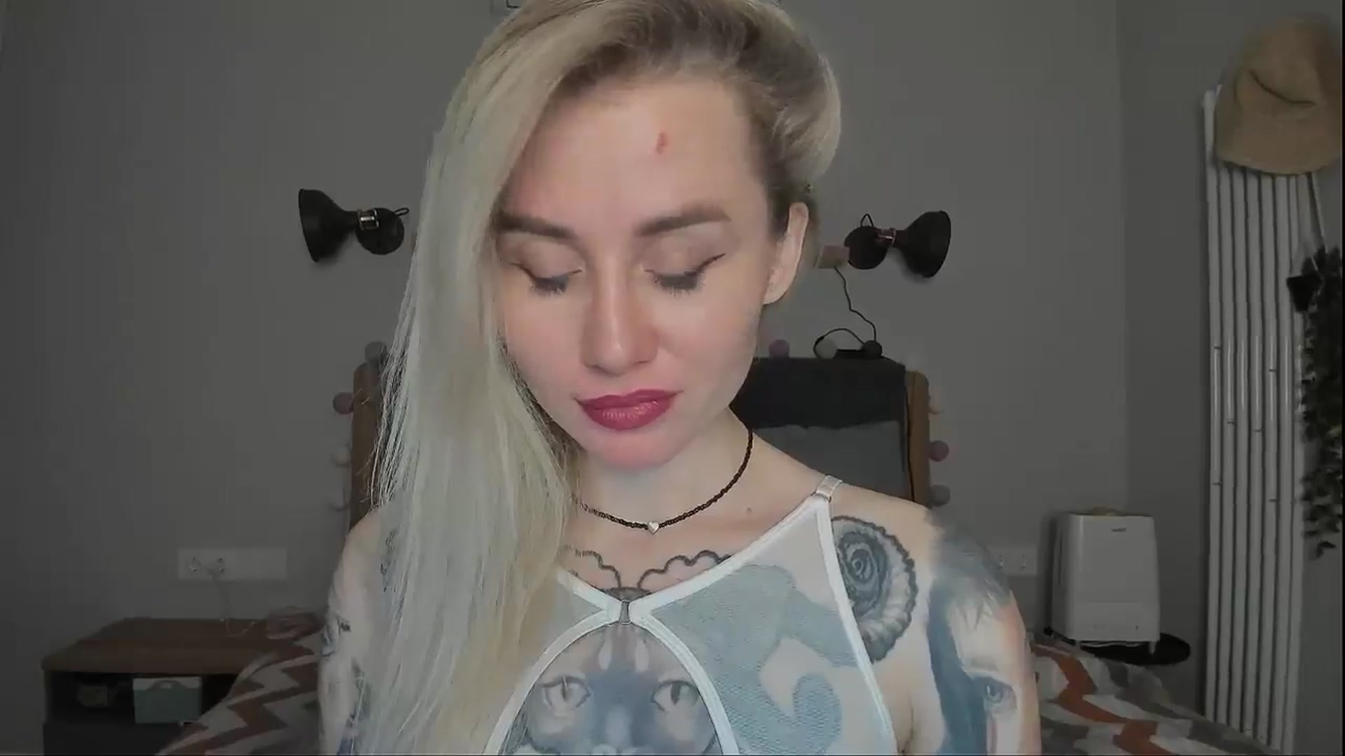Gallery image thumbnail from Alexa_Smithhh's myfreecams stream on, 11/25/2024, 21:17 image 13 of 20