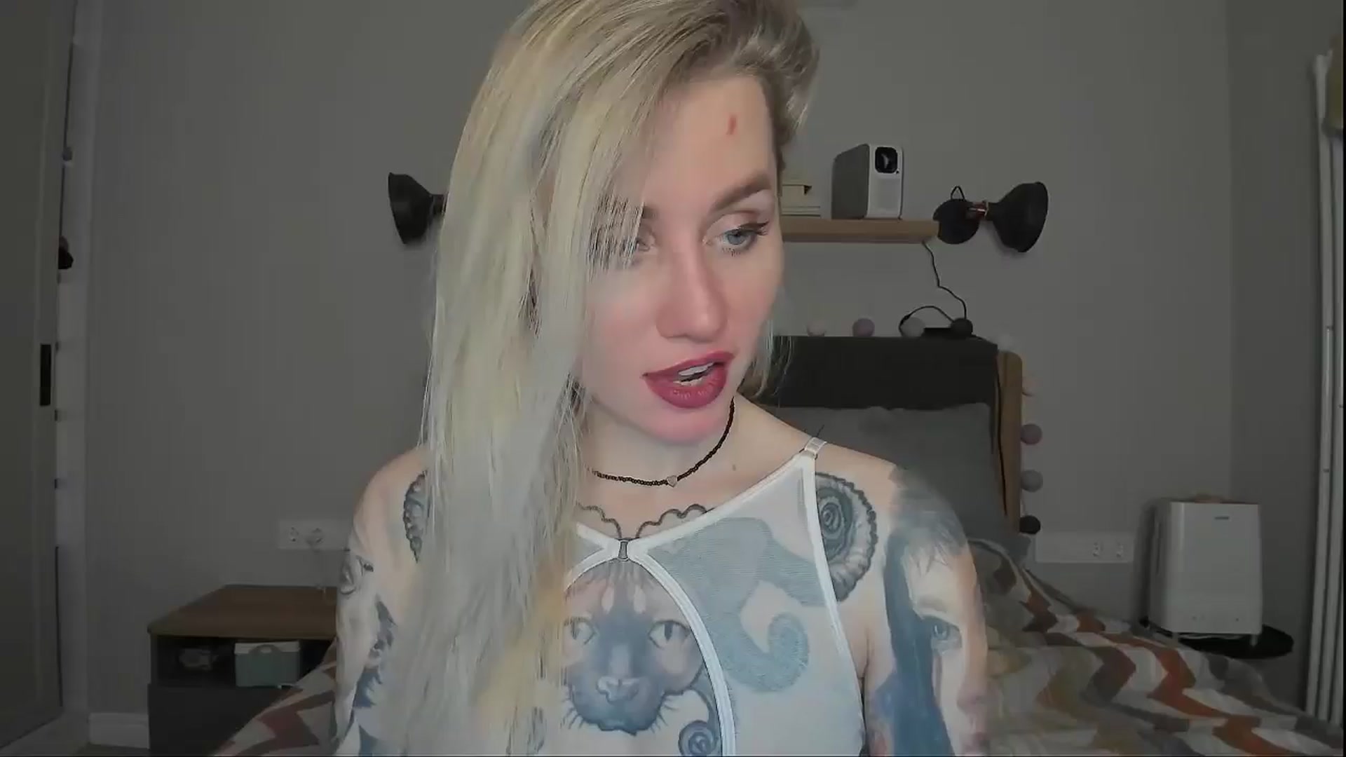 Gallery image thumbnail from Alexa_Smithhh's myfreecams stream on, 11/25/2024, 21:17 image 1 of 20