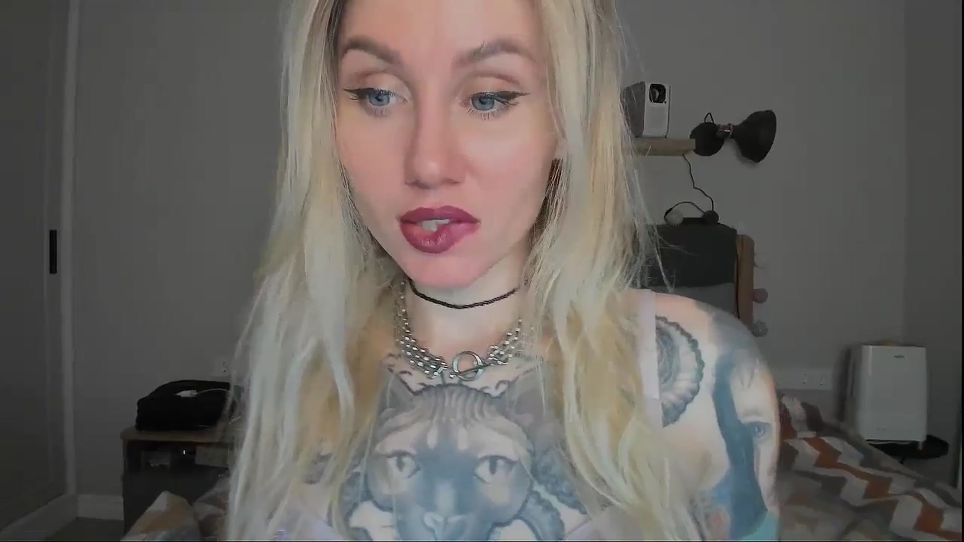 Gallery image thumbnail from Alexa_Smithhh's myfreecams stream on, 11/26/2024, 20:17 image 3 of 20