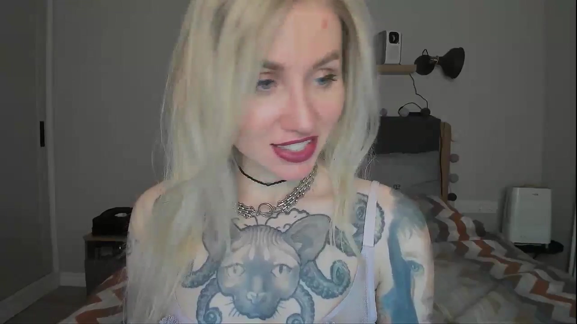 Gallery image thumbnail from Alexa_Smithhh's myfreecams stream on, 11/26/2024, 20:17 image 7 of 20