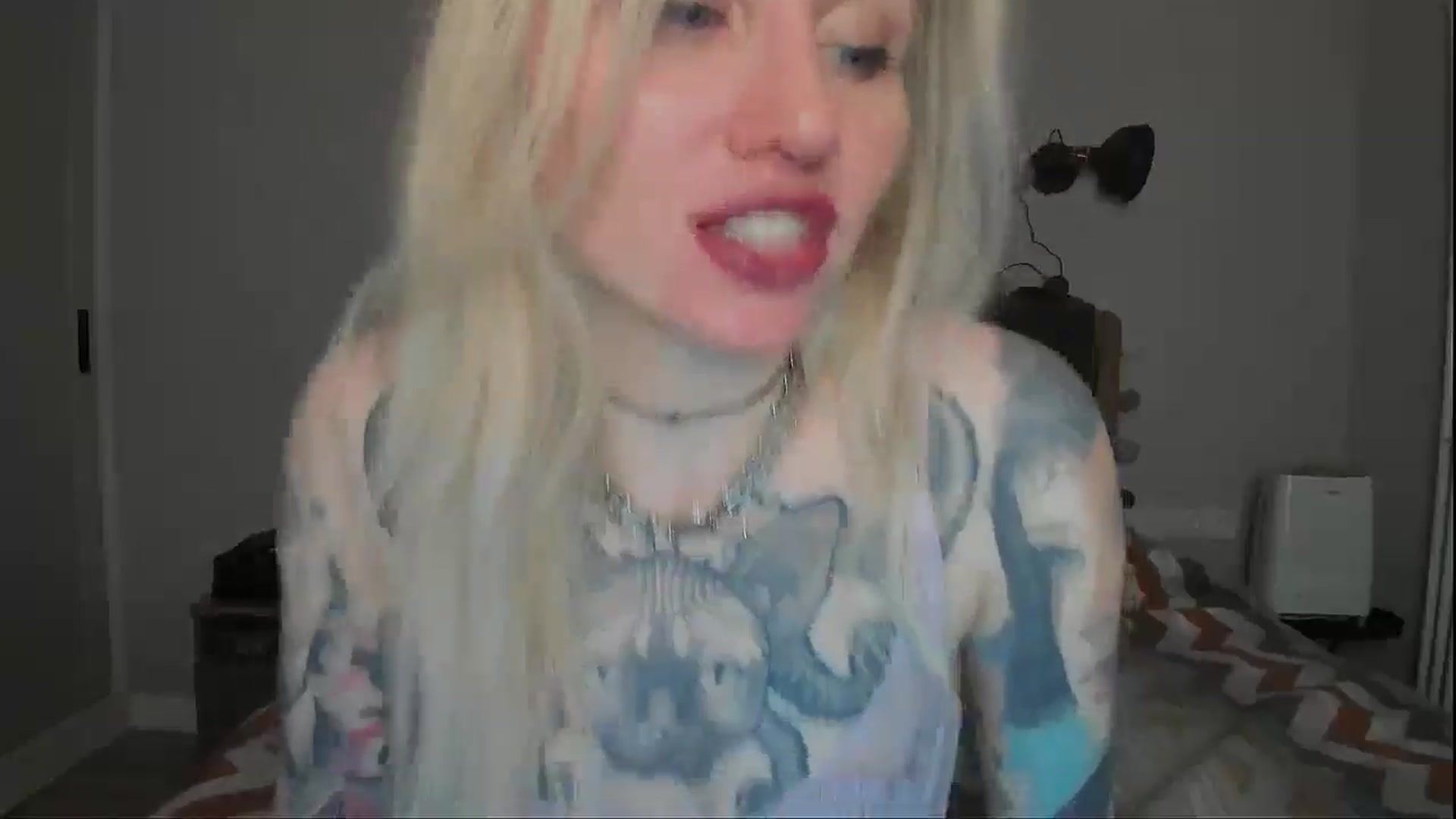 Gallery image thumbnail from Alexa_Smithhh's myfreecams stream on, 11/26/2024, 20:17 image 9 of 20