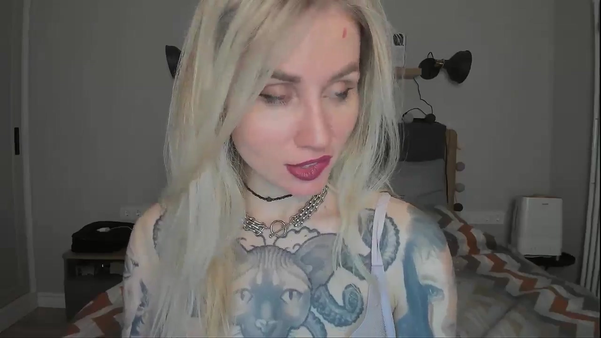 Gallery image thumbnail from Alexa_Smithhh's myfreecams stream on, 11/26/2024, 20:17 image 17 of 20