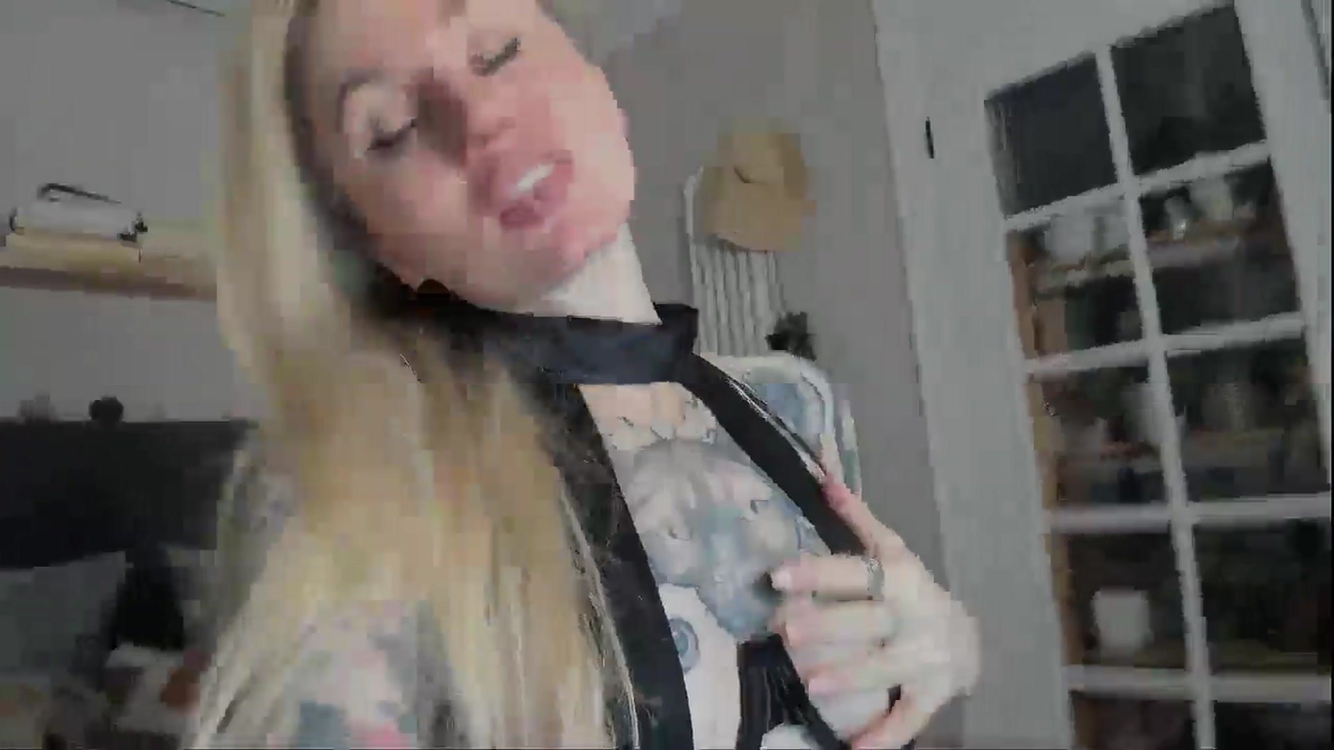 Gallery image thumbnail from Alexa_Smithhh's myfreecams stream on, 11/28/2024, 18:00 image 20 of 20