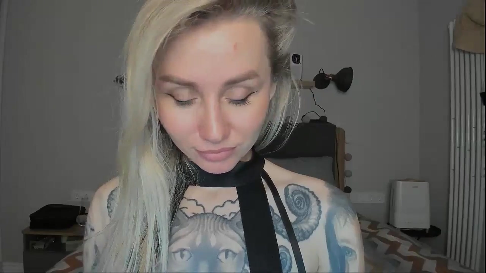 Gallery image thumbnail from Alexa_Smithhh's myfreecams stream on, 11/28/2024, 18:48 image 12 of 20