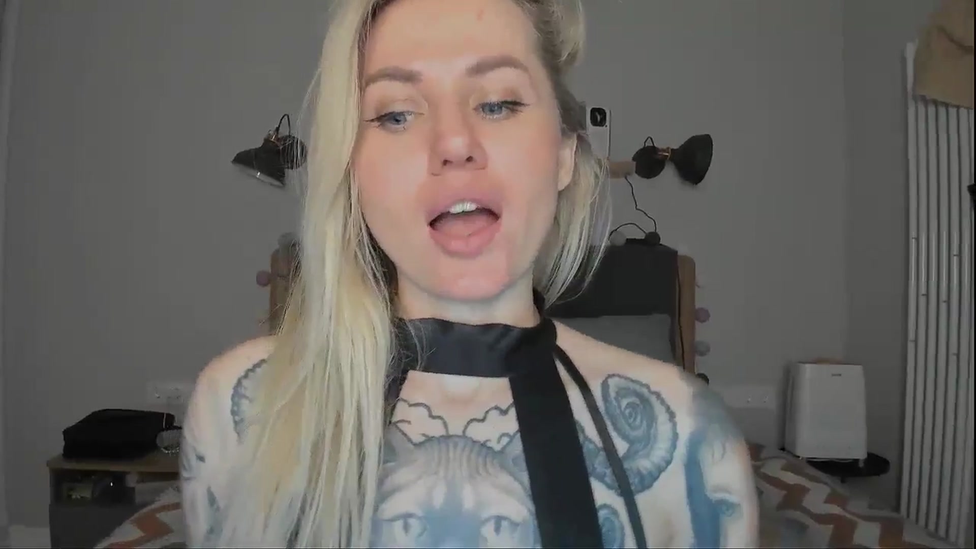 Gallery image thumbnail from Alexa_Smithhh's myfreecams stream on, 11/28/2024, 18:48 image 13 of 20