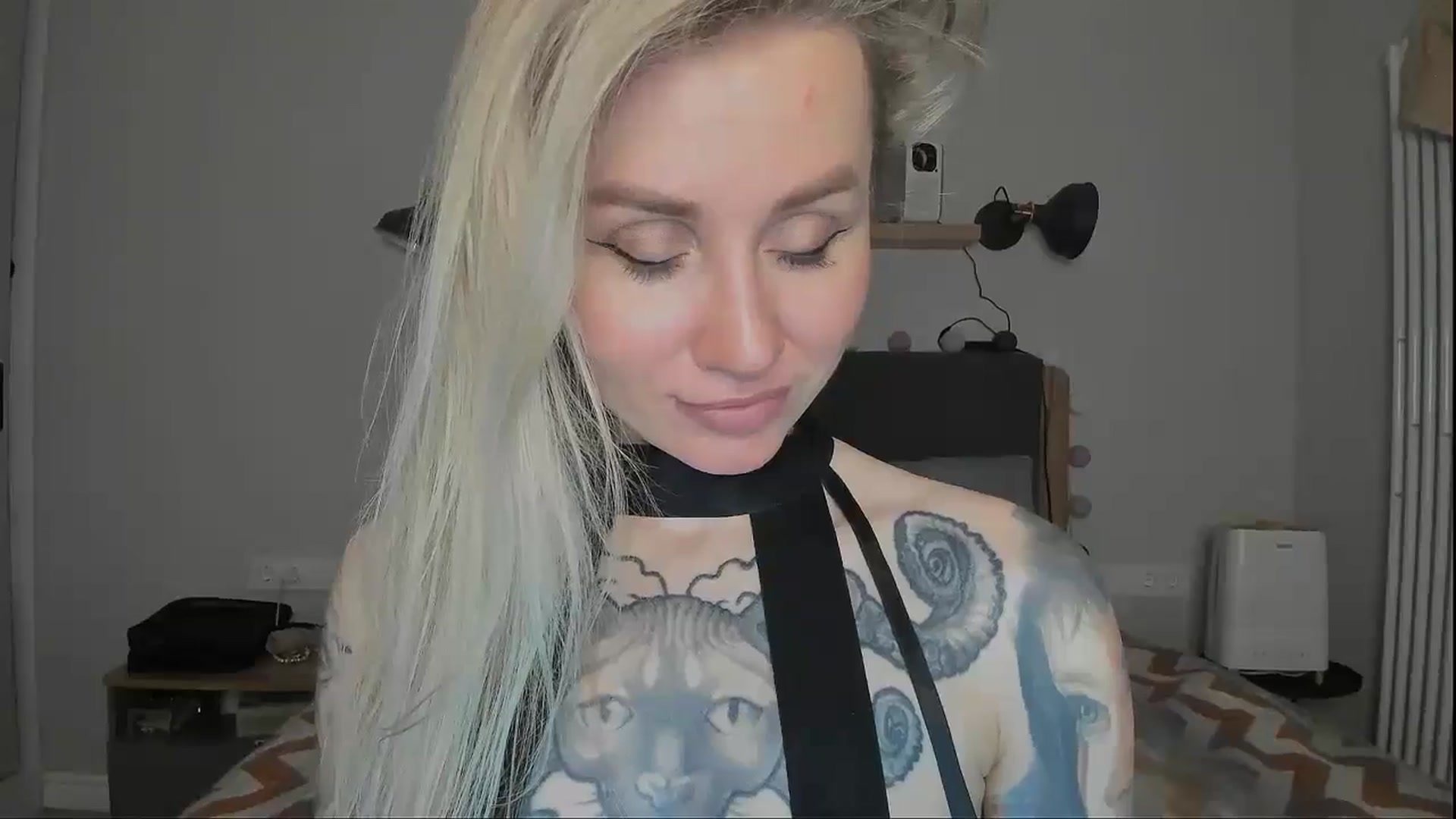 Gallery image thumbnail from Alexa_Smithhh's myfreecams stream on, 11/28/2024, 18:48 image 18 of 20