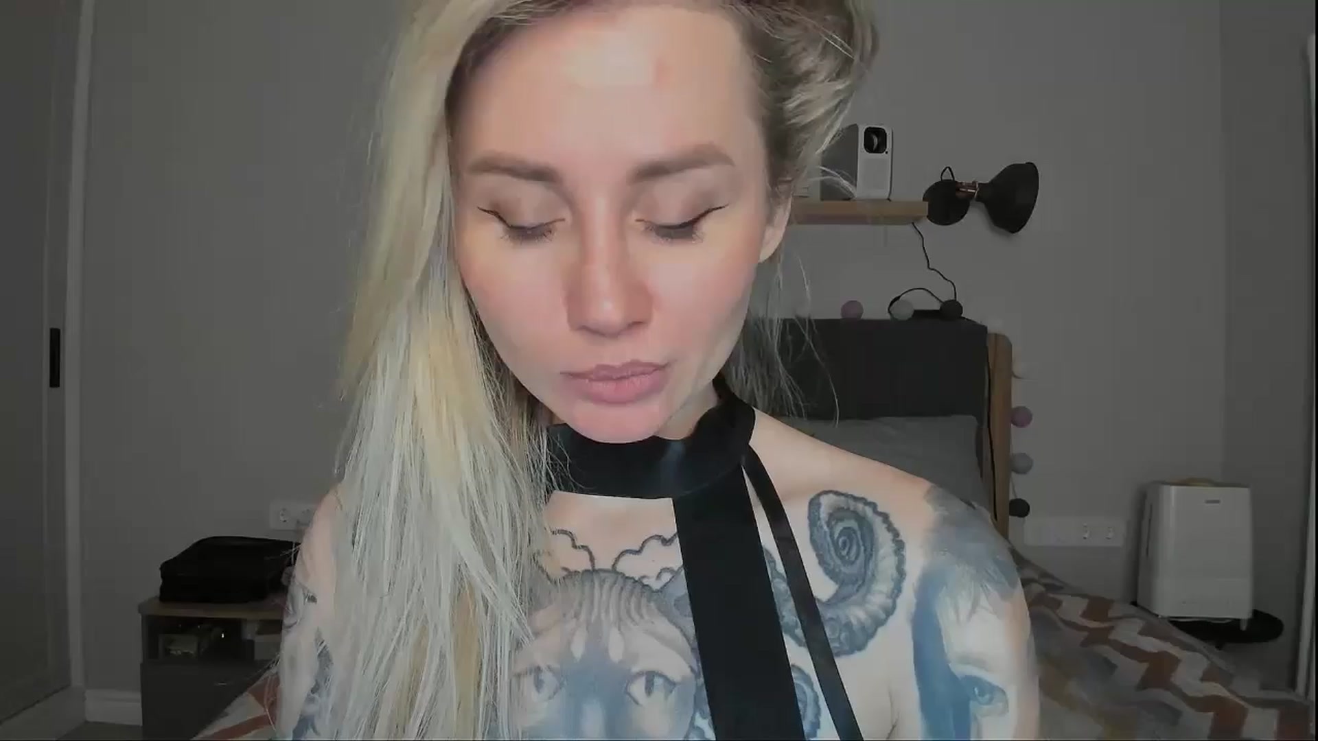 Gallery image thumbnail from Alexa_Smithhh's myfreecams stream on, 11/28/2024, 20:43 image 2 of 20