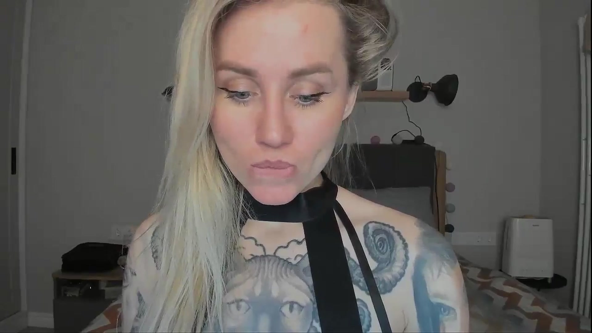 Gallery image thumbnail from Alexa_Smithhh's myfreecams stream on, 11/28/2024, 20:43 image 4 of 20