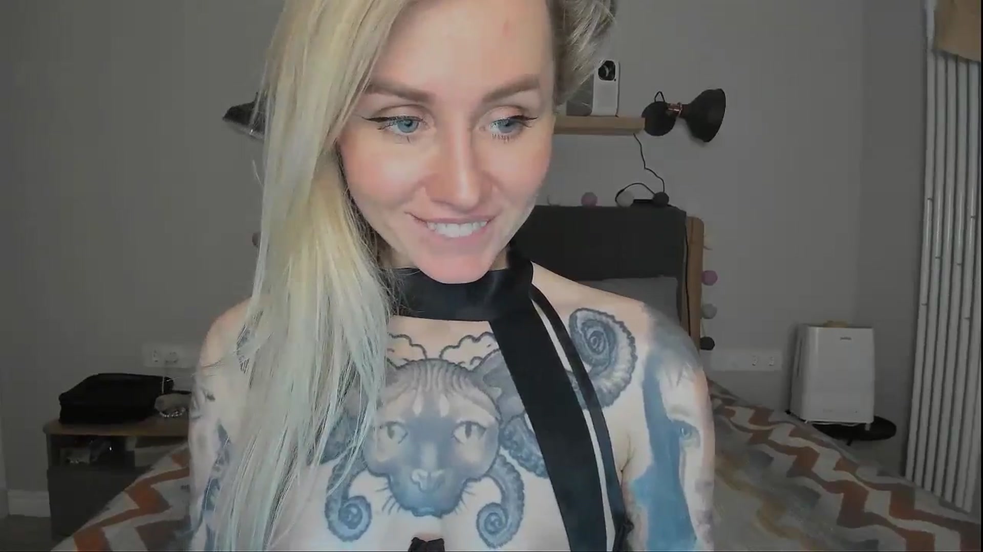 Gallery image thumbnail from Alexa_Smithhh's myfreecams stream on, 11/28/2024, 20:43 image 9 of 20