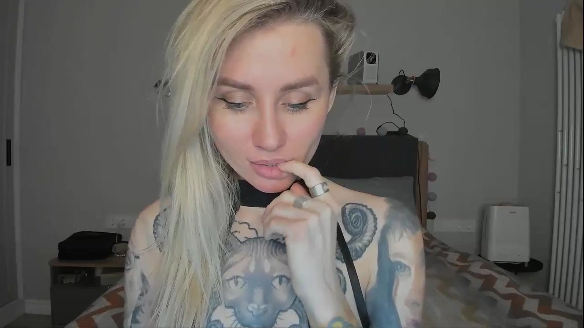 Gallery image thumbnail from Alexa_Smithhh's myfreecams stream on, 11/28/2024, 20:43 image 14 of 20
