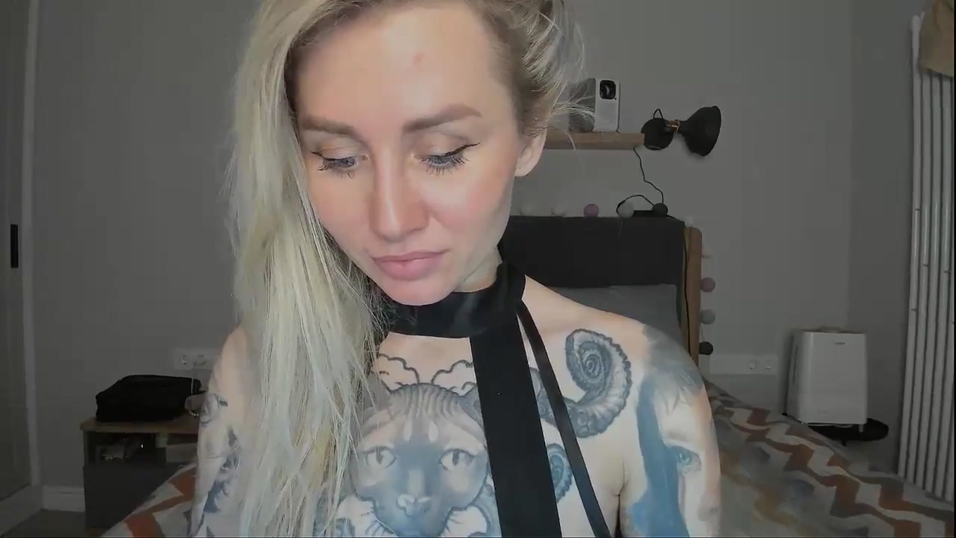 Gallery image thumbnail from Alexa_Smithhh's myfreecams stream on, 11/28/2024, 20:43 image 12 of 20
