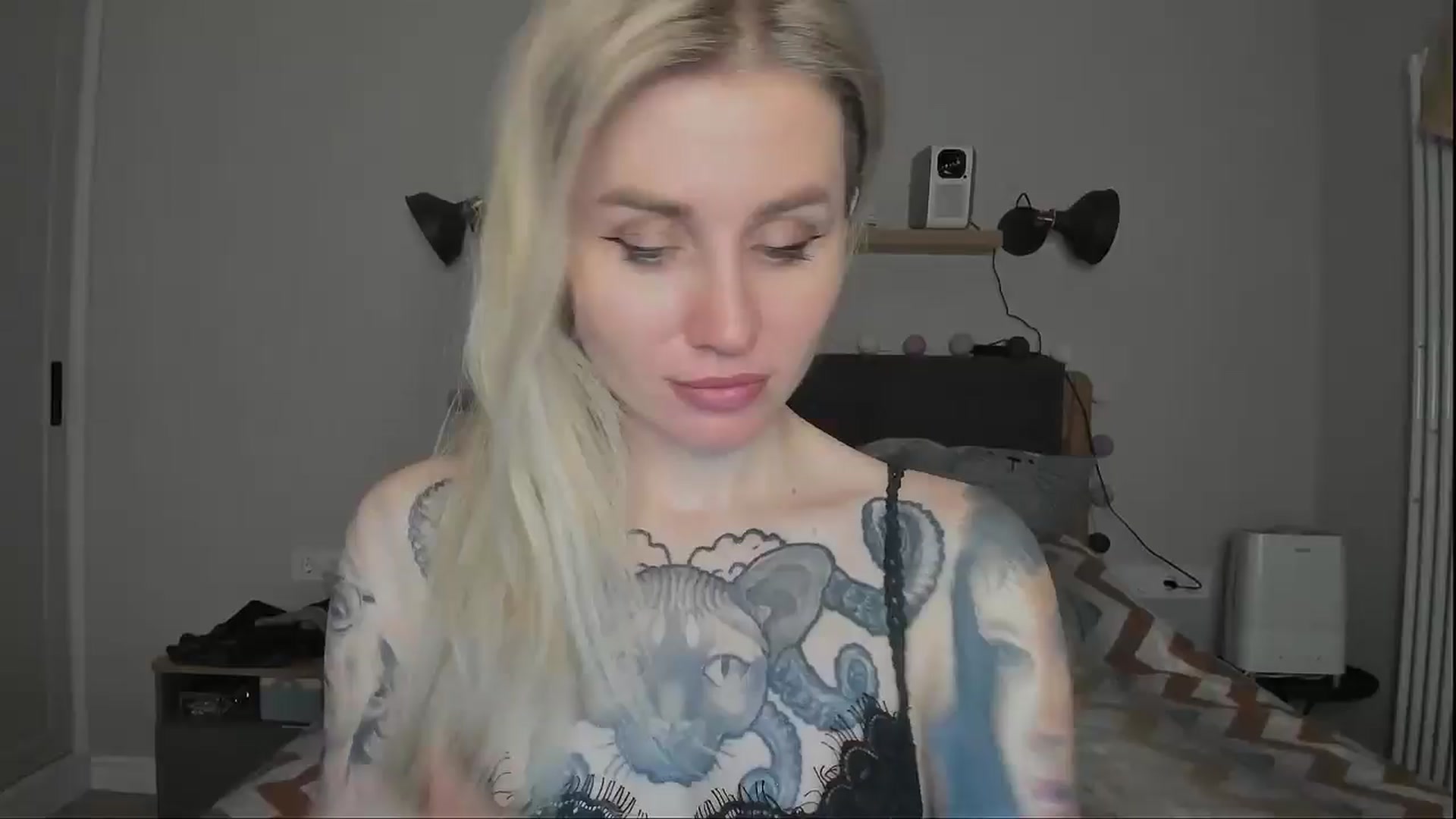 Gallery image thumbnail from Alexa_Smithhh's myfreecams stream on, 11/30/2024, 19:03 image 2 of 20