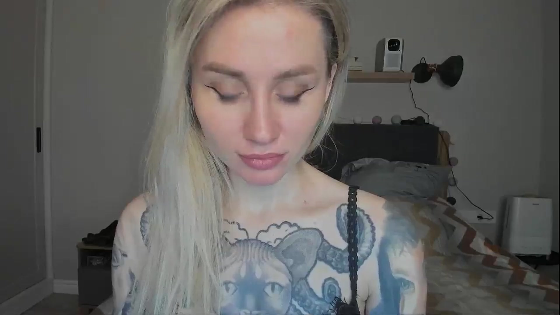 Gallery image thumbnail from Alexa_Smithhh's myfreecams stream on, 11/30/2024, 19:03 image 20 of 20
