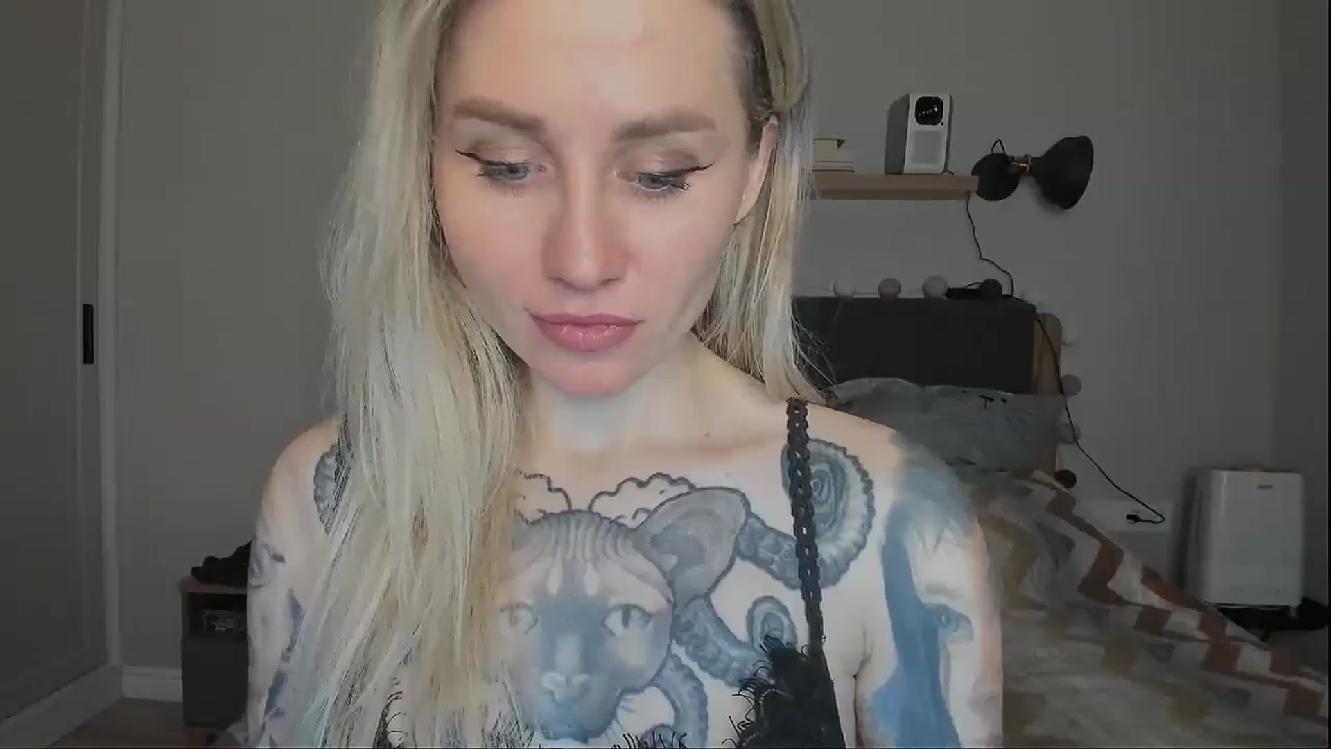 Gallery image thumbnail from Alexa_Smithhh's myfreecams stream on, 11/30/2024, 19:03 image 13 of 20