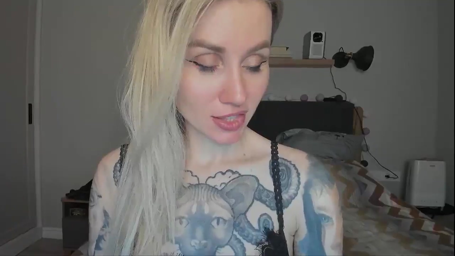 Gallery image thumbnail from Alexa_Smithhh's myfreecams stream on, 11/30/2024, 19:03 image 14 of 20