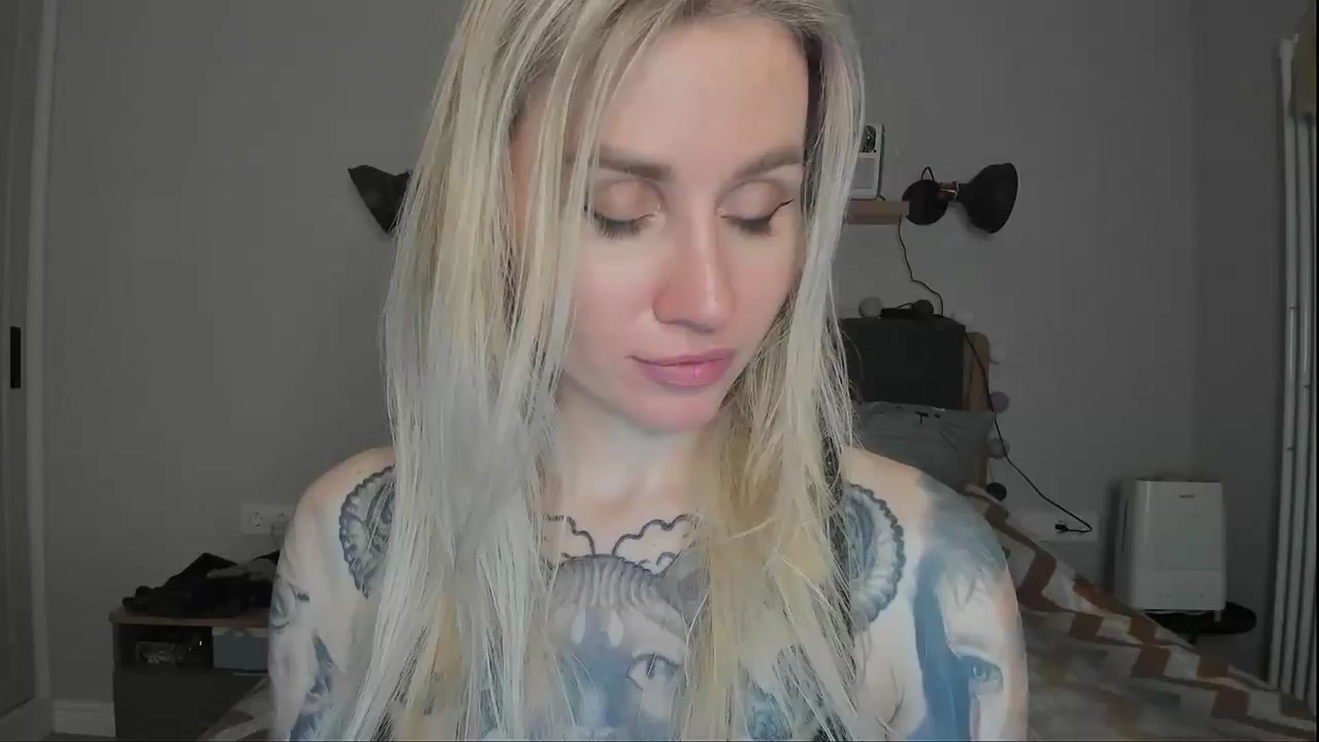 Gallery image thumbnail from Alexa_Smithhh's myfreecams stream on, 11/30/2024, 21:37 image 9 of 20