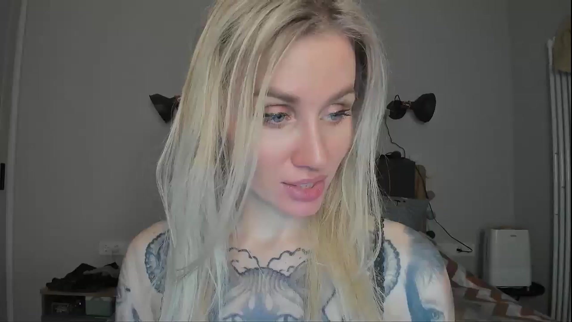 Gallery image thumbnail from Alexa_Smithhh's myfreecams stream on, 11/30/2024, 21:37 image 13 of 20