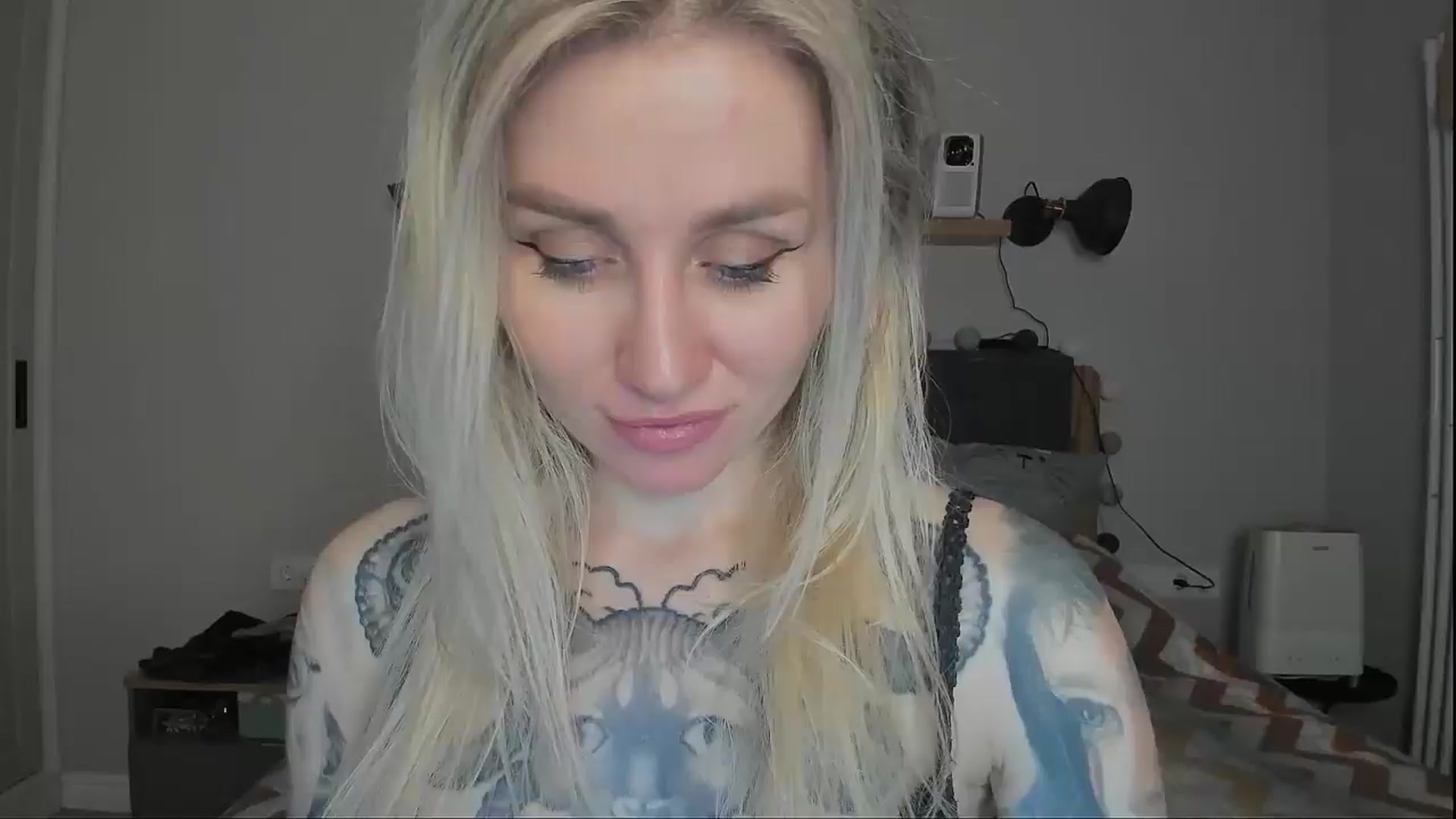 Gallery image thumbnail from Alexa_Smithhh's myfreecams stream on, 11/30/2024, 21:37 image 7 of 20