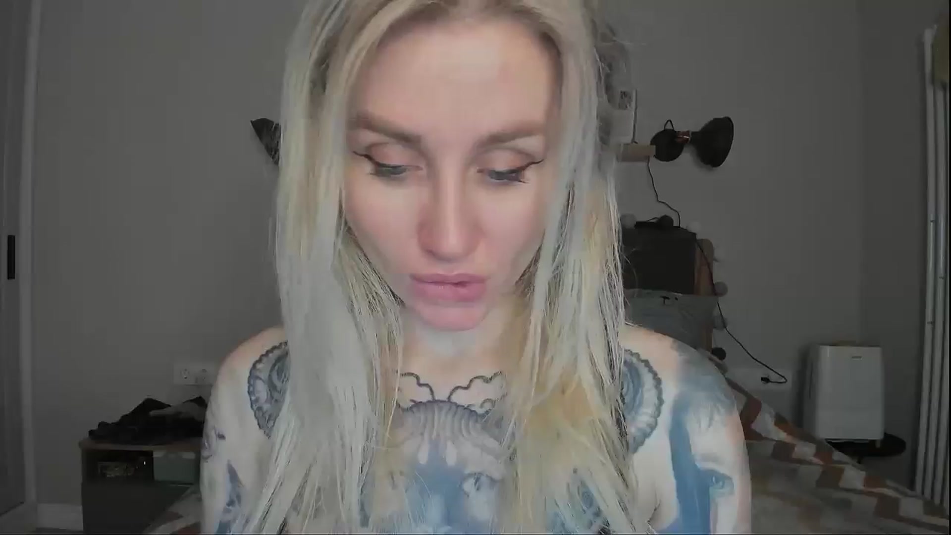 Gallery image thumbnail from Alexa_Smithhh's myfreecams stream on, 11/30/2024, 21:37 image 10 of 20