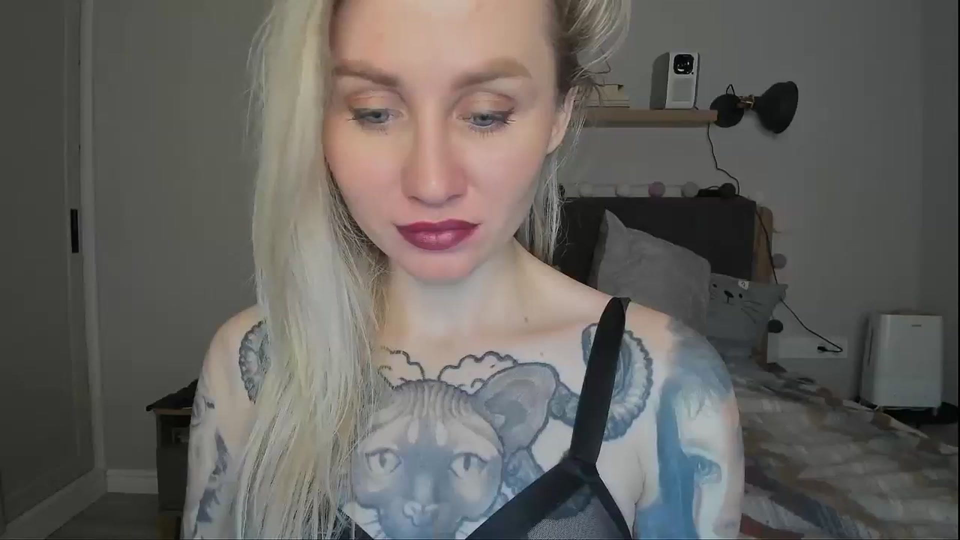 Gallery image thumbnail from Alexa_Smithhh's myfreecams stream on, 12/01/2024, 18:30 image 12 of 20