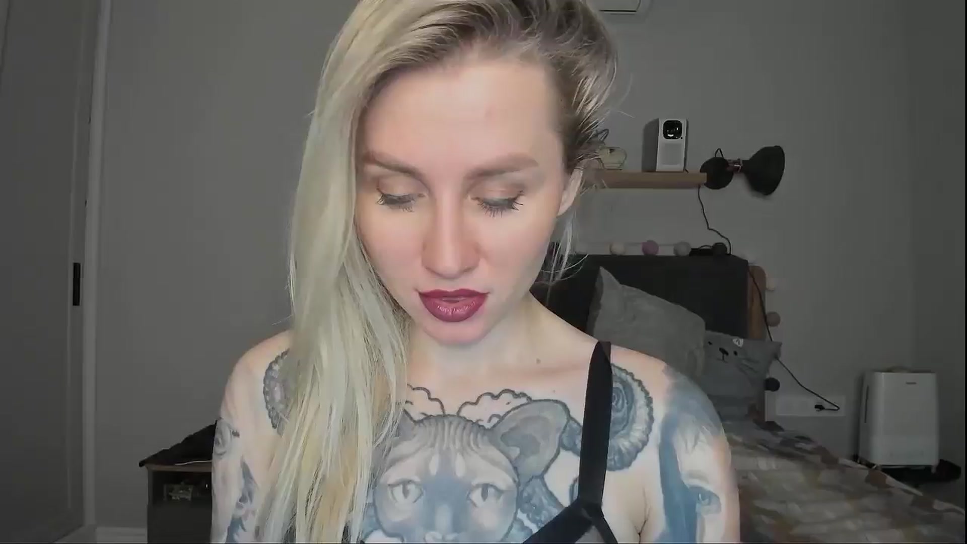 Gallery image thumbnail from Alexa_Smithhh's myfreecams stream on, 12/01/2024, 18:30 image 2 of 20