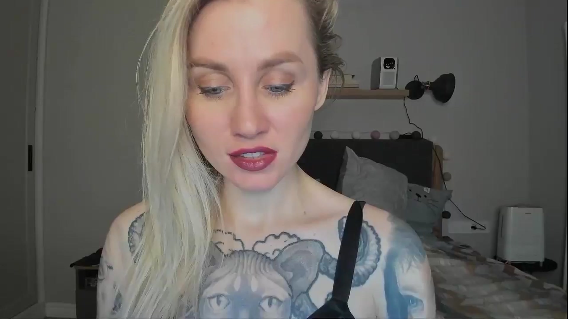 Gallery image thumbnail from Alexa_Smithhh's myfreecams stream on, 12/01/2024, 18:30 image 15 of 20