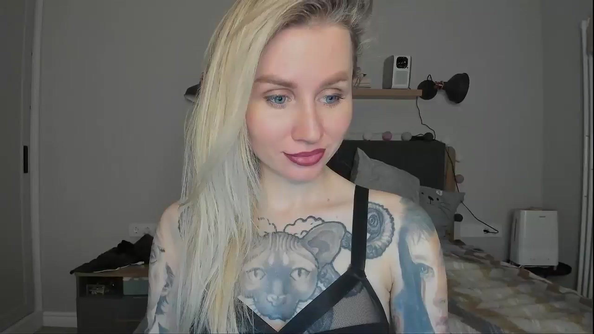 Gallery image thumbnail from Alexa_Smithhh's myfreecams stream on, 12/01/2024, 19:32 image 8 of 20