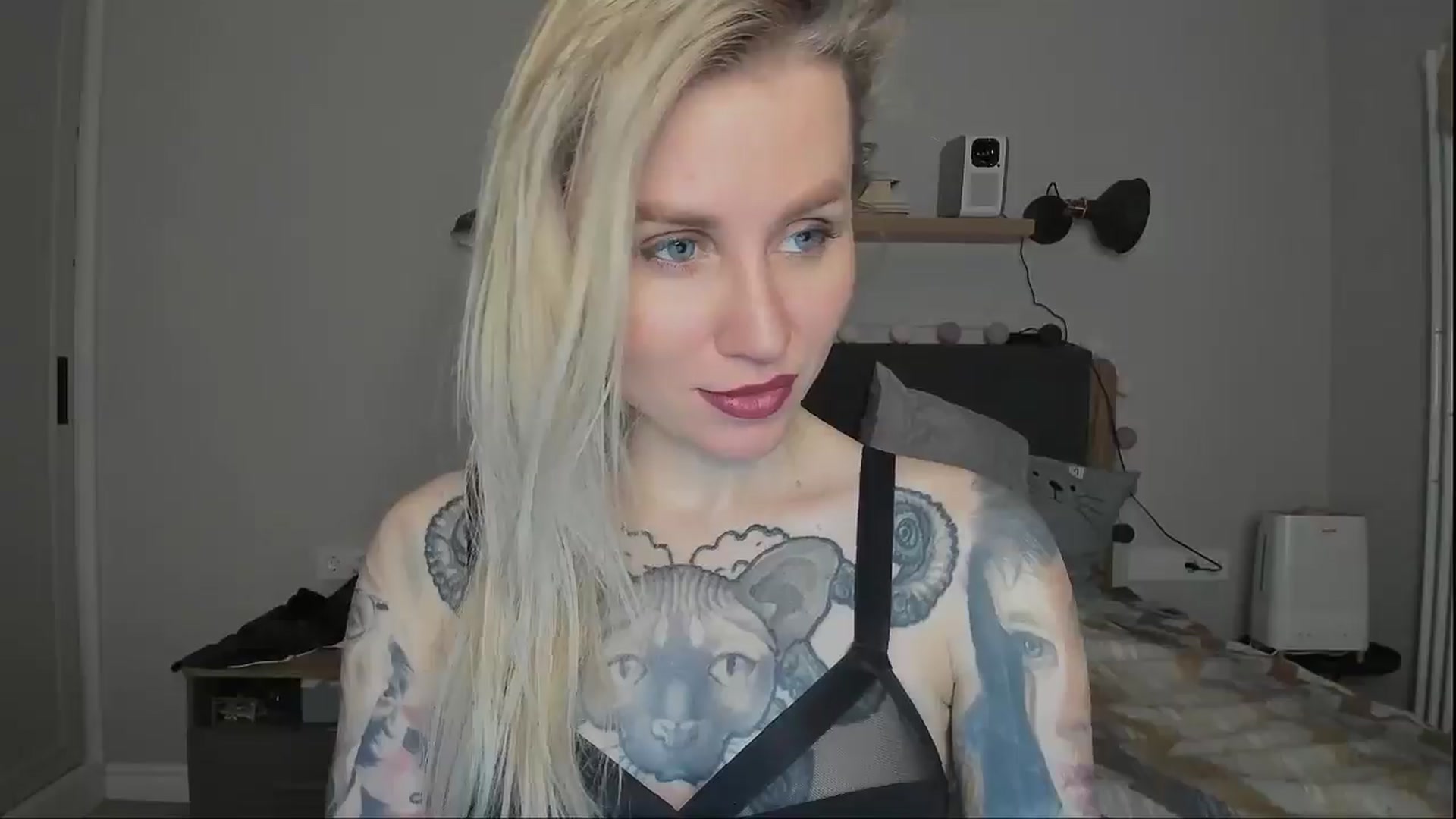 Gallery image thumbnail from Alexa_Smithhh's myfreecams stream on, 12/01/2024, 19:32 image 2 of 20