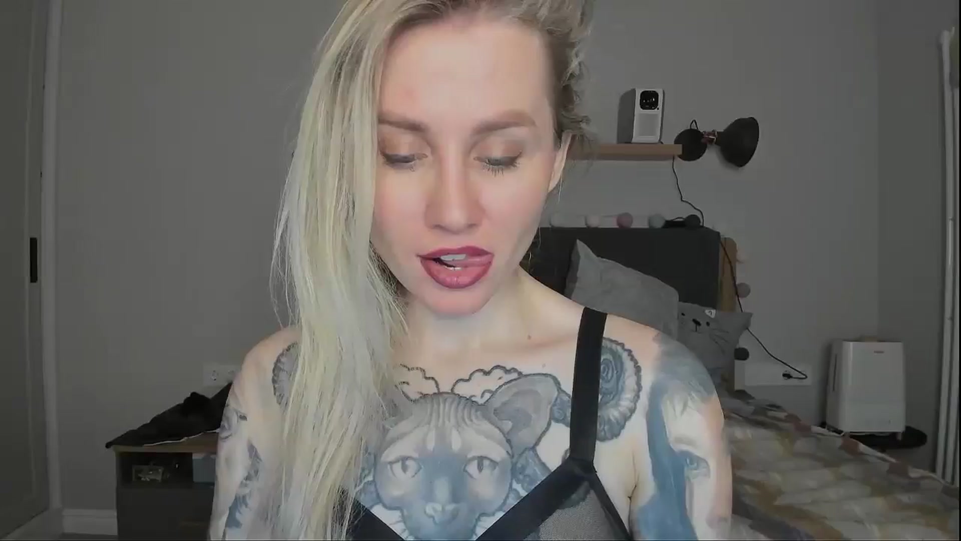 Gallery image thumbnail from Alexa_Smithhh's myfreecams stream on, 12/01/2024, 19:32 image 13 of 20