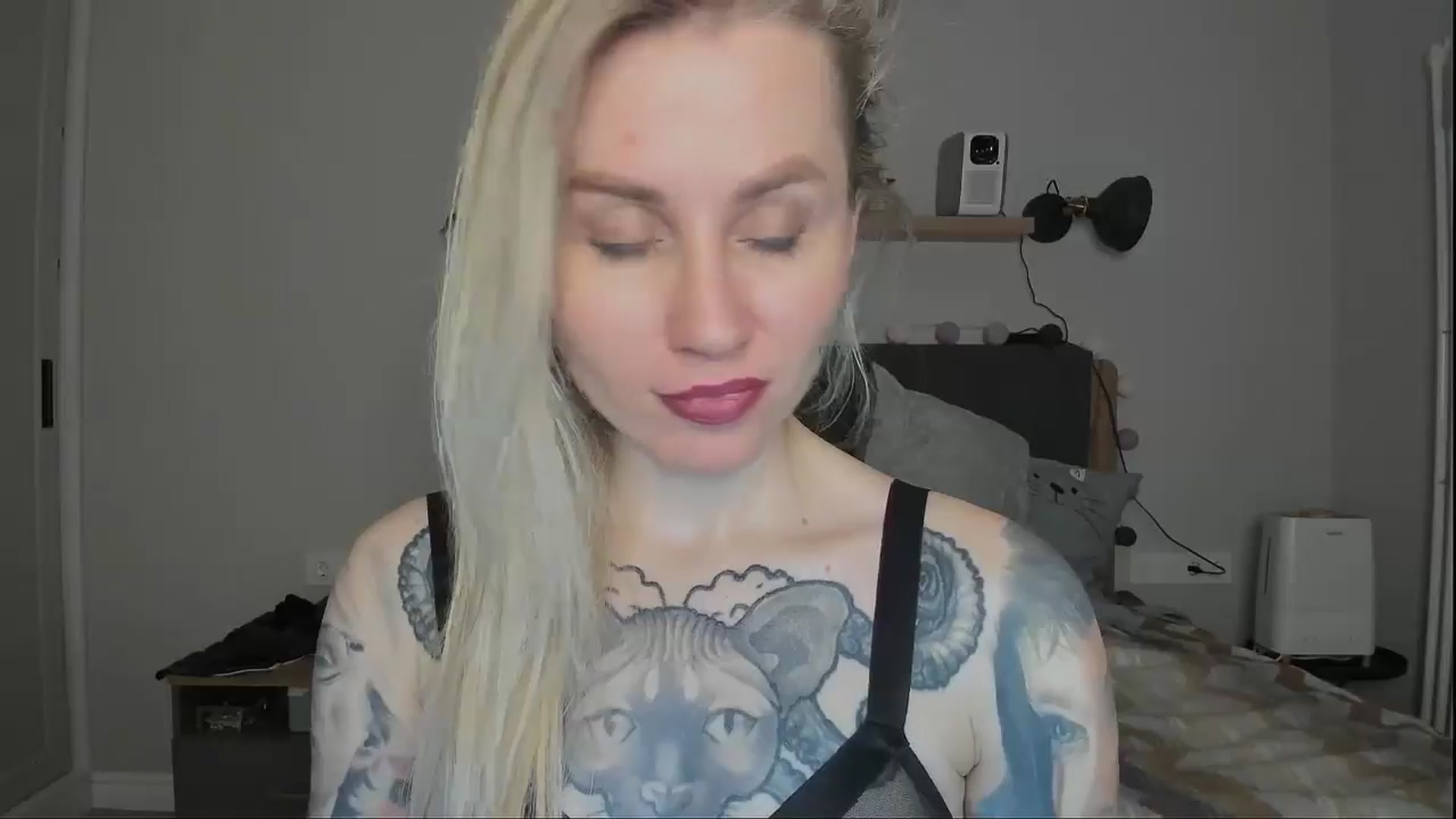 Gallery image thumbnail from Alexa_Smithhh's myfreecams stream on, 12/01/2024, 19:32 image 15 of 20