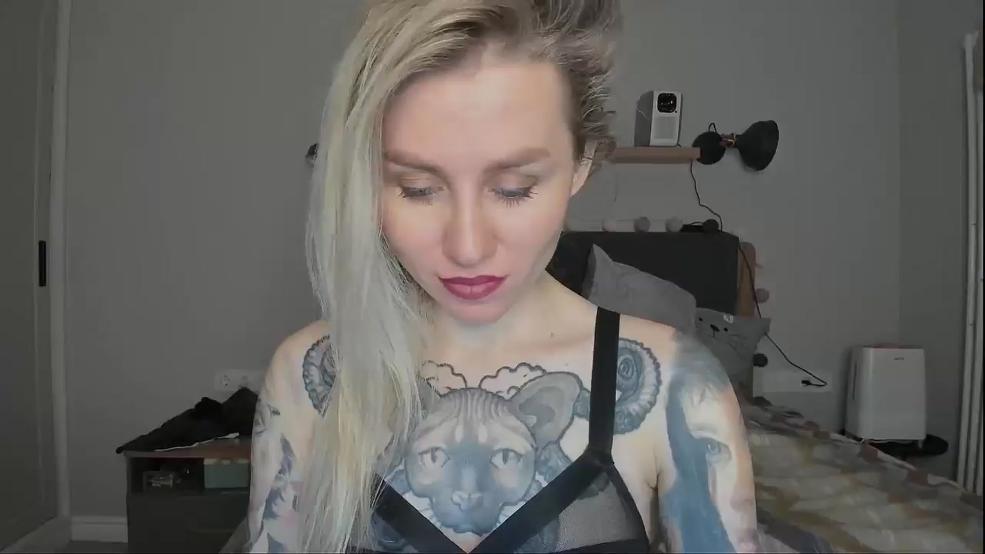 Gallery image thumbnail from Alexa_Smithhh's myfreecams stream on, 12/01/2024, 19:32 image 6 of 20