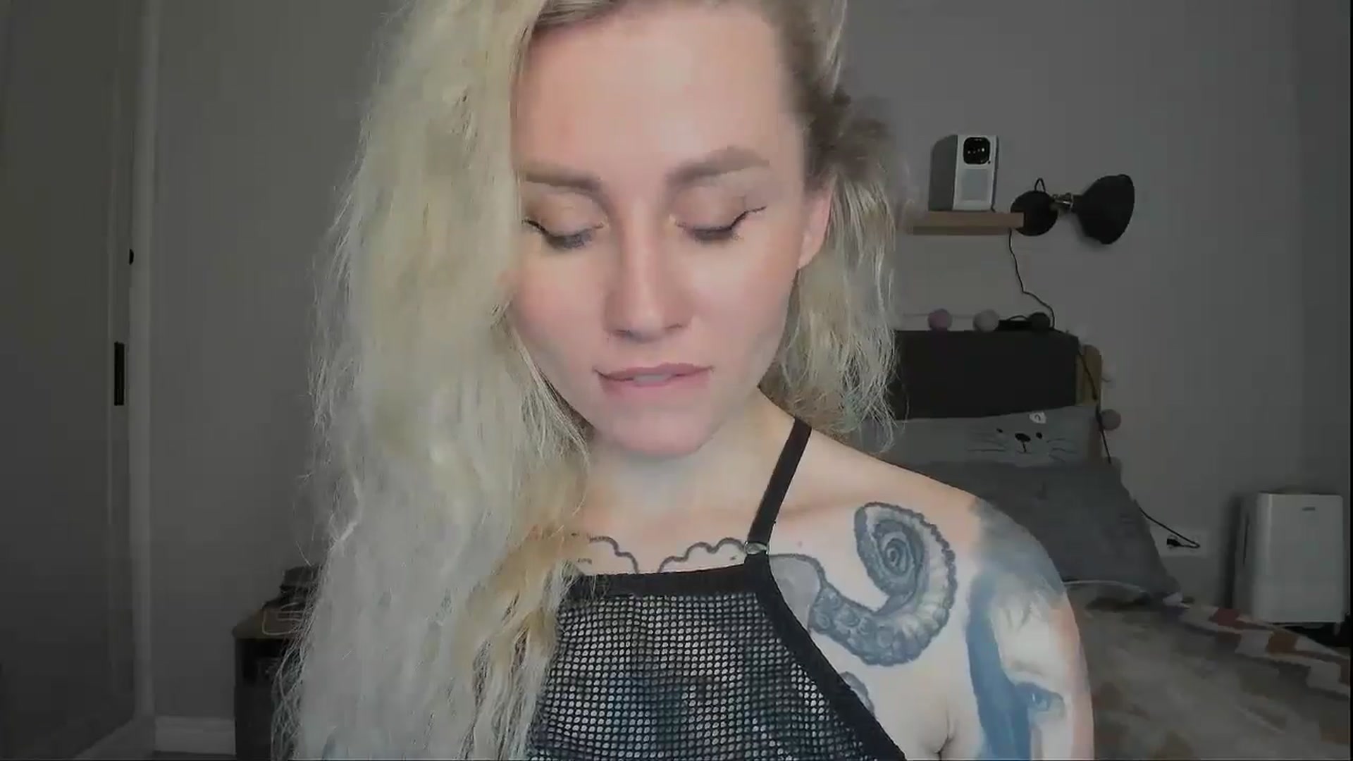 Gallery image thumbnail from Alexa_Smithhh's myfreecams stream on, 12/02/2024, 21:04 image 18 of 20