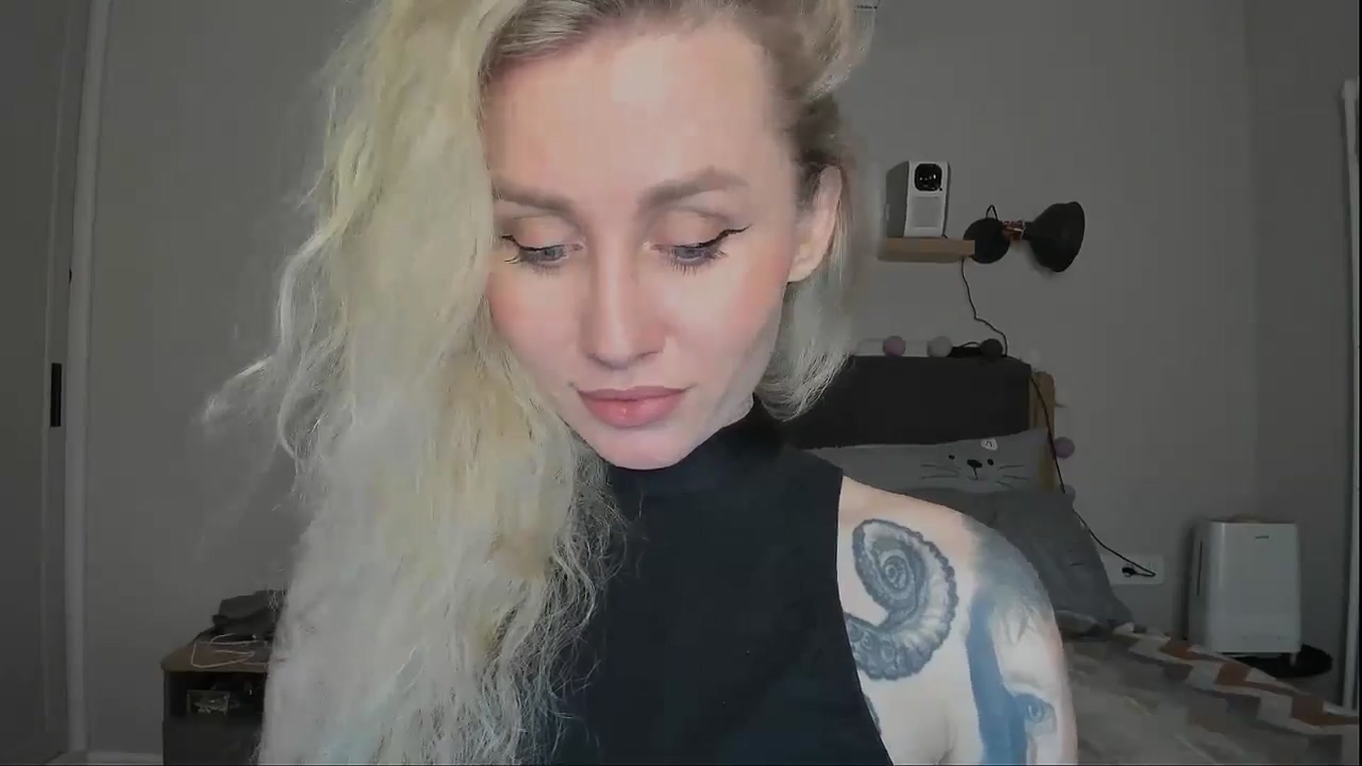 Gallery image thumbnail from Alexa_Smithhh's myfreecams stream on, 12/02/2024, 21:04 image 5 of 20