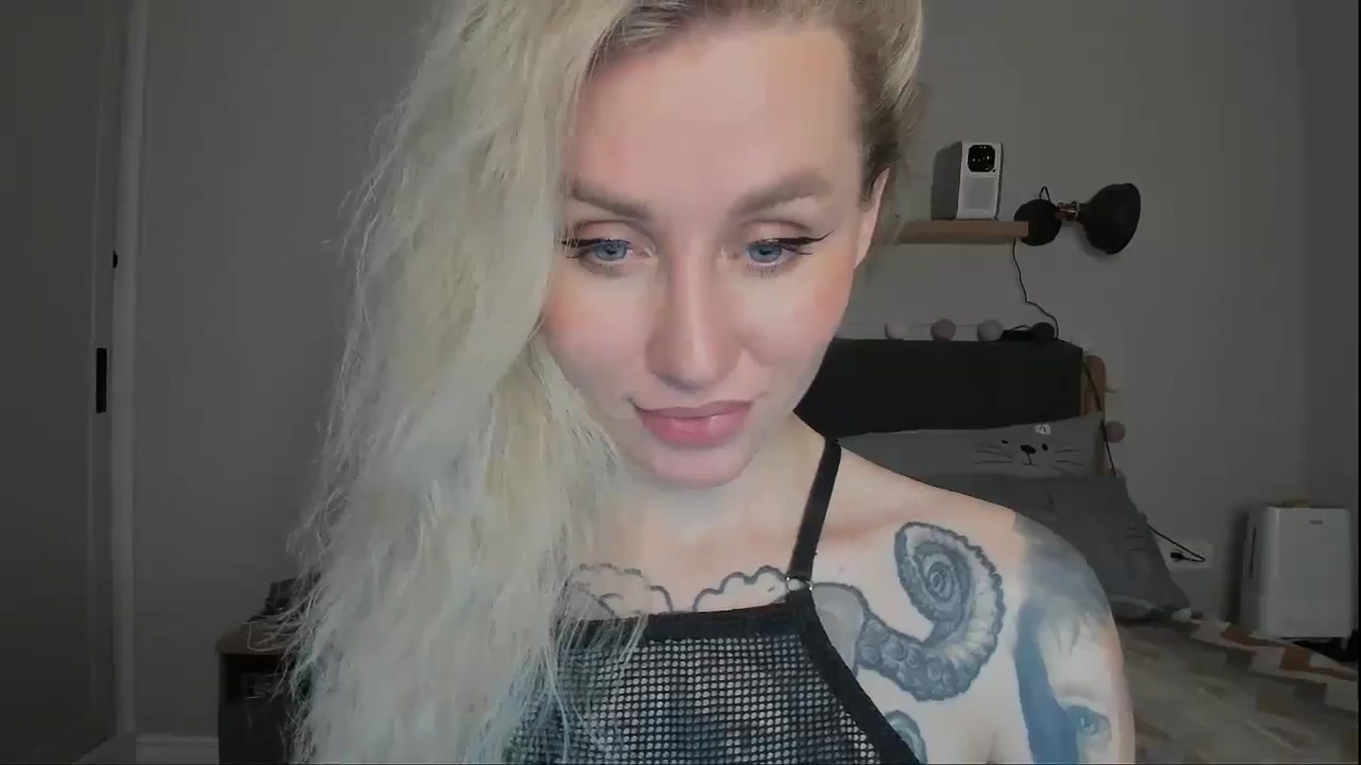 Gallery image thumbnail from Alexa_Smithhh's myfreecams stream on, 12/02/2024, 21:04 image 15 of 20