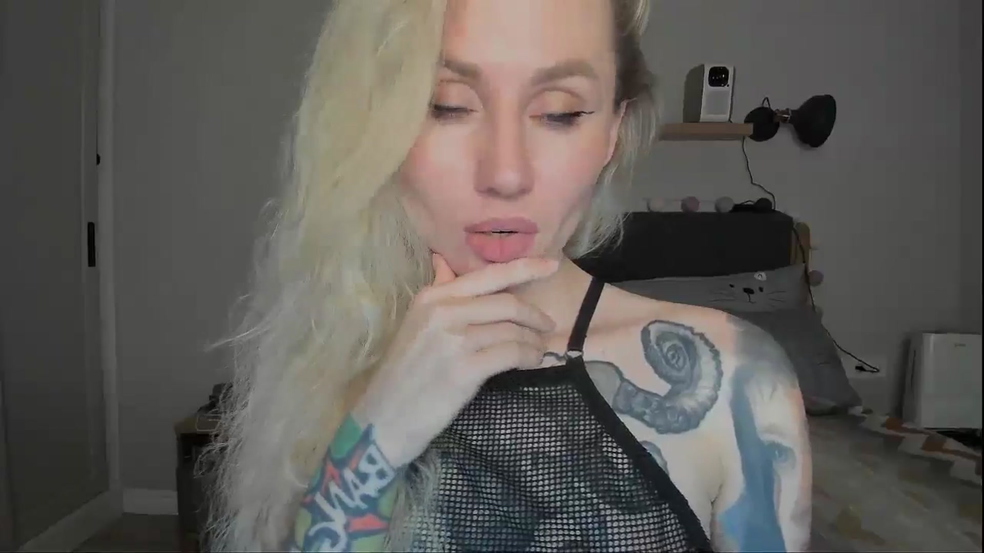 Gallery image thumbnail from Alexa_Smithhh's myfreecams stream on, 12/02/2024, 21:04 image 19 of 20