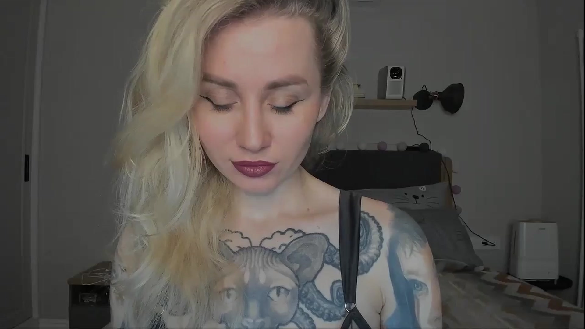 Gallery image thumbnail from Alexa_Smithhh's myfreecams stream on, 12/03/2024, 19:10 image 17 of 20