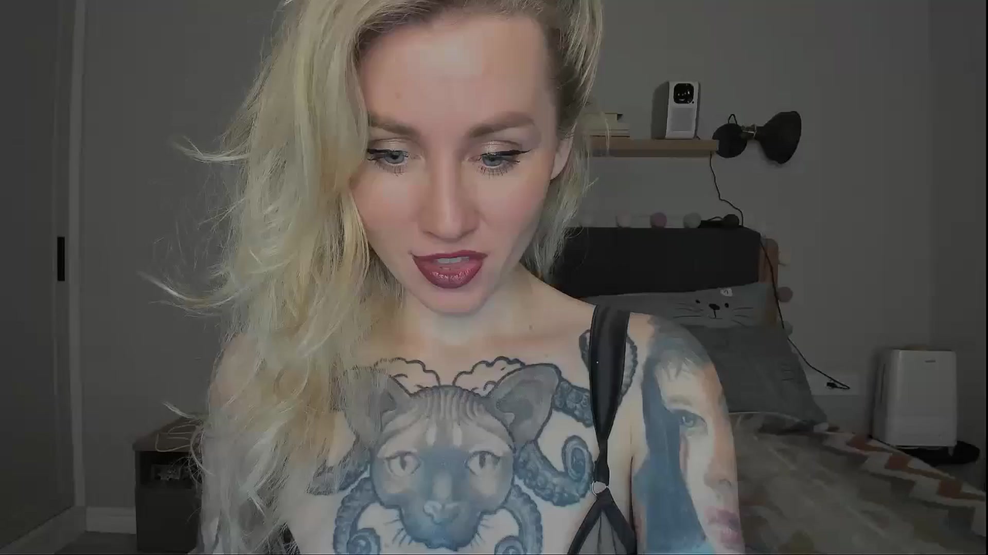 Gallery image thumbnail from Alexa_Smithhh's myfreecams stream on, 12/03/2024, 19:10 image 2 of 20