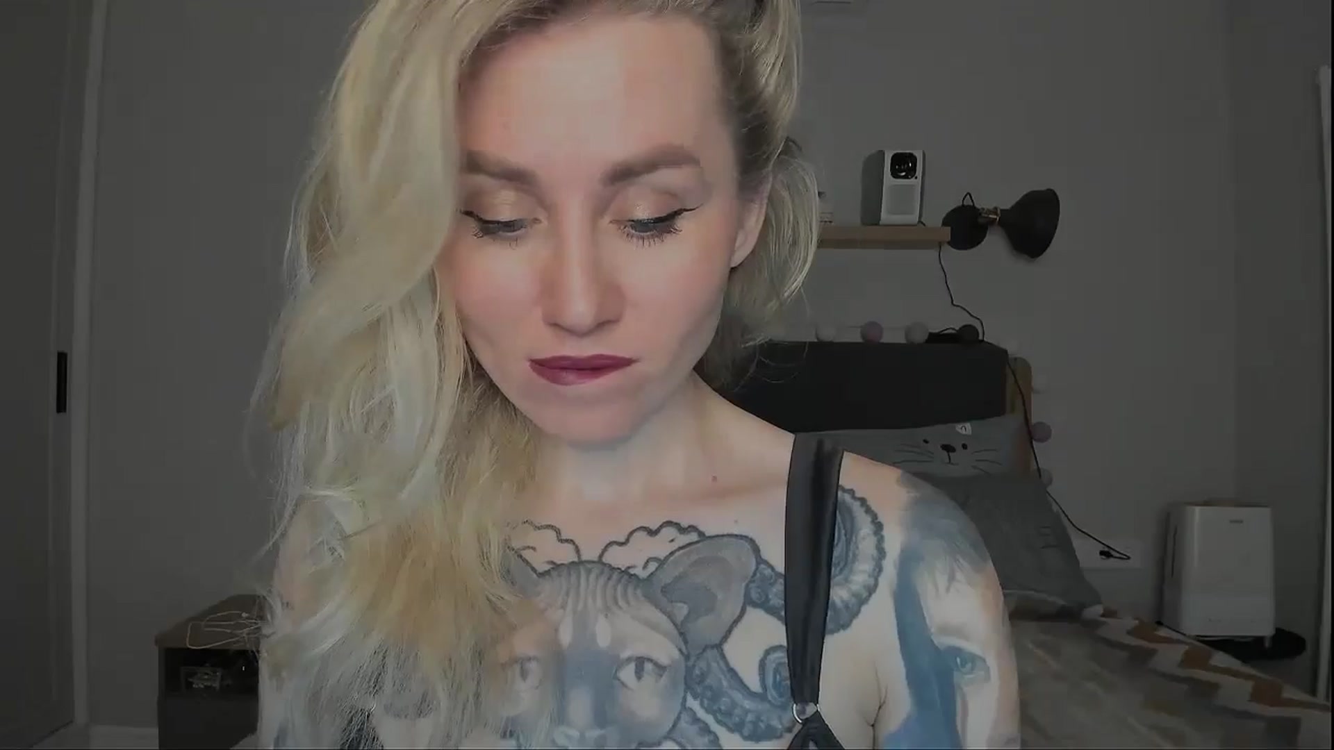 Gallery image thumbnail from Alexa_Smithhh's myfreecams stream on, 12/03/2024, 19:10 image 18 of 20