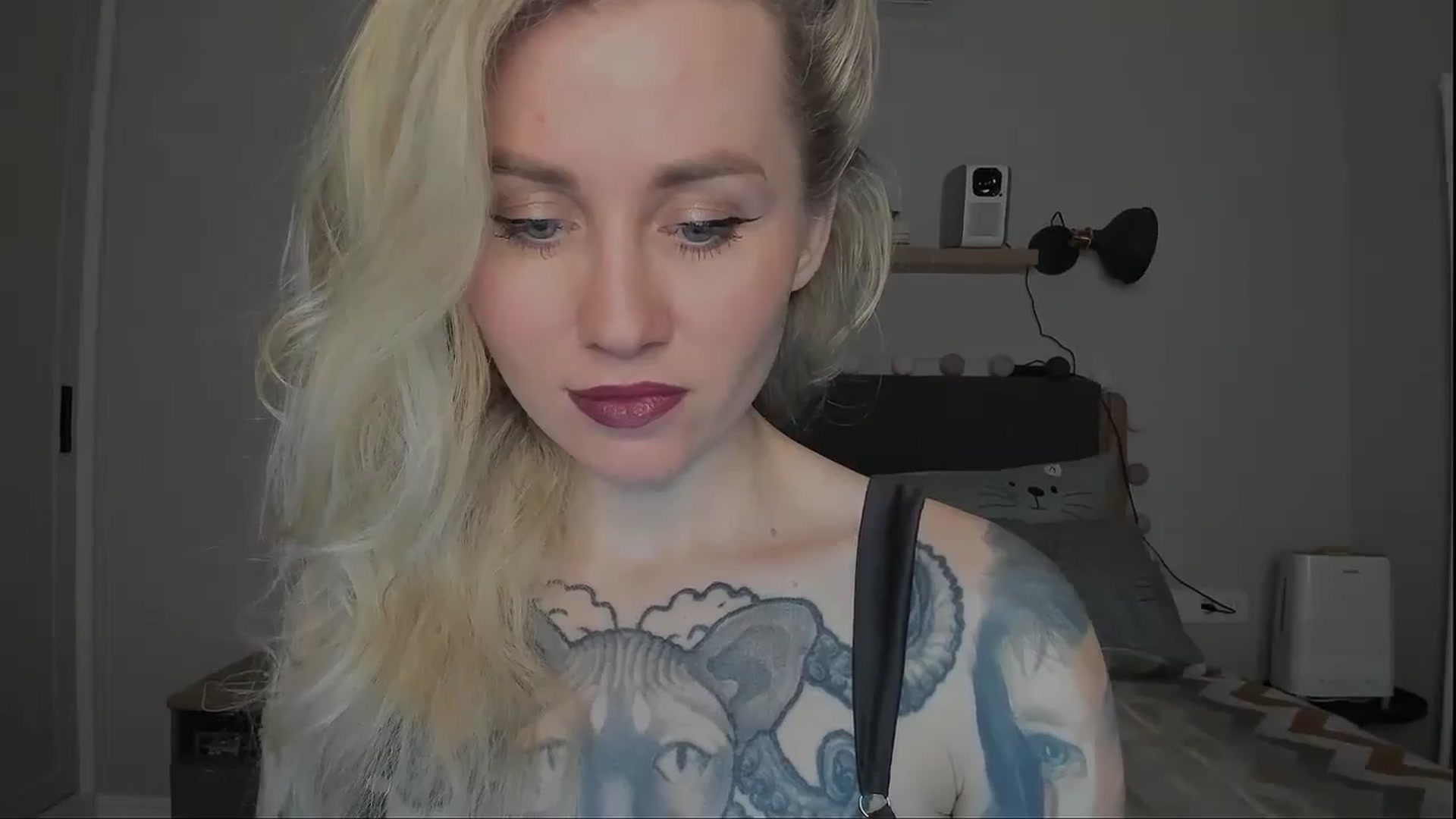 Gallery image thumbnail from Alexa_Smithhh's myfreecams stream on, 12/03/2024, 19:10 image 19 of 20