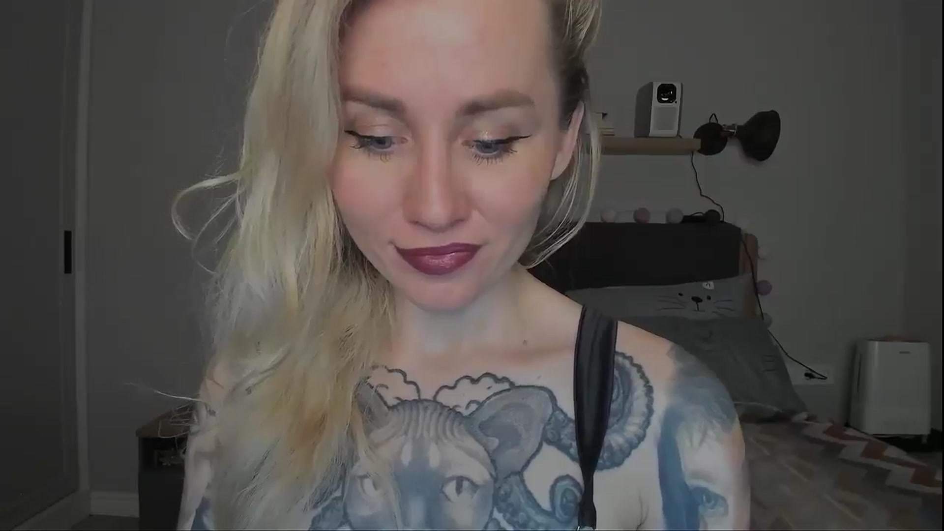 Gallery image thumbnail from Alexa_Smithhh's myfreecams stream on, 12/03/2024, 21:08 image 18 of 20