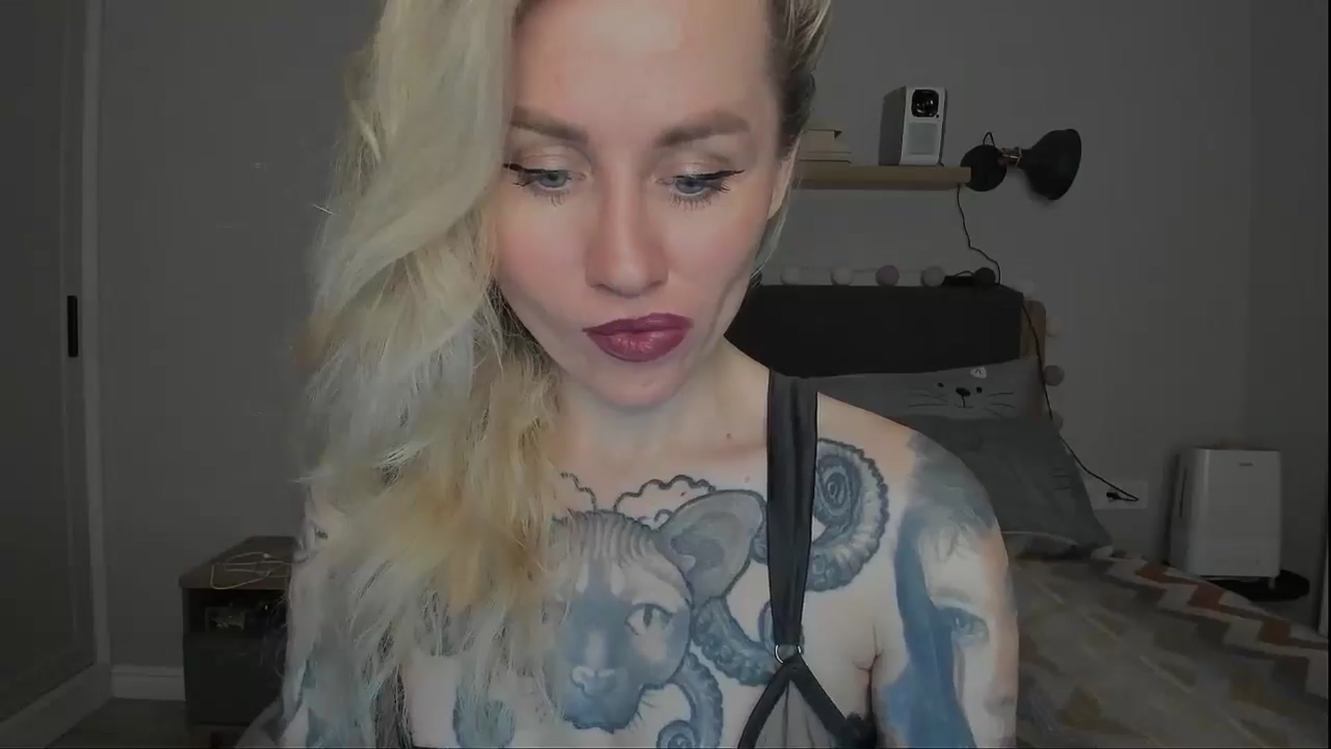 Gallery image thumbnail from Alexa_Smithhh's myfreecams stream on, 12/03/2024, 21:08 image 6 of 20