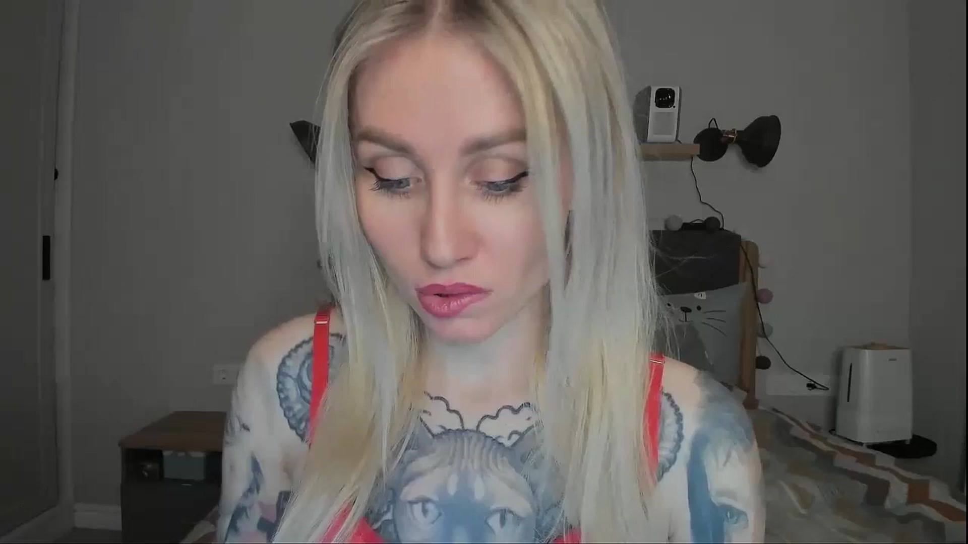 Gallery image thumbnail from Alexa_Smithhh's myfreecams stream on, 12/06/2024, 18:35 image 6 of 20