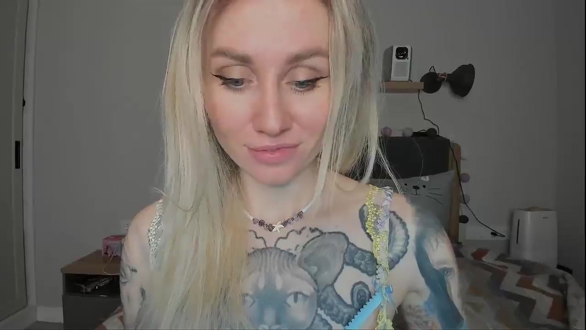 Gallery image thumbnail from Alexa_Smithhh's myfreecams stream on, 12/09/2024, 21:01 image 20 of 20