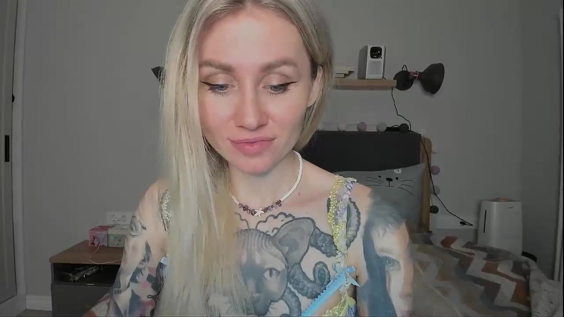 Gallery image thumbnail from Alexa_Smithhh's myfreecams stream on, 12/09/2024, 21:01 image 18 of 20