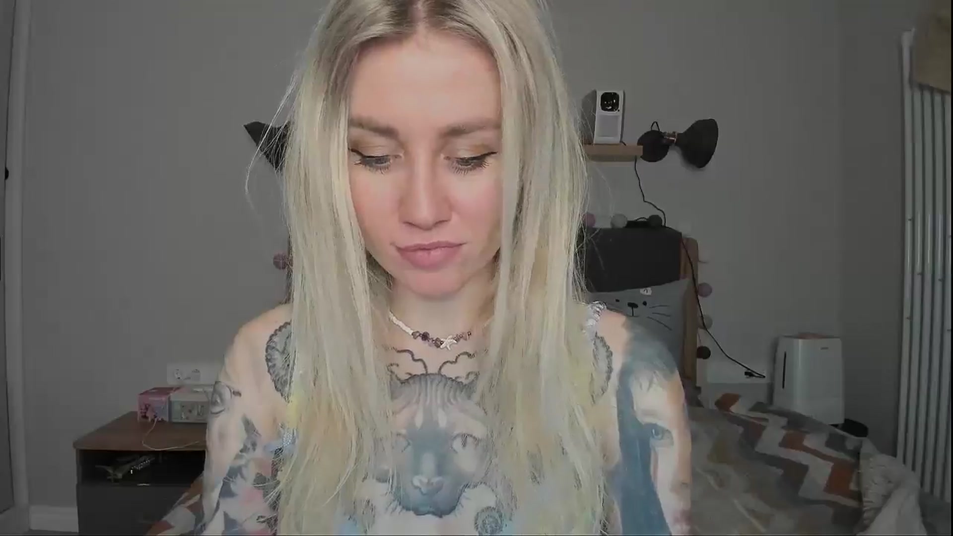 Gallery image thumbnail from Alexa_Smithhh's myfreecams stream on, 12/09/2024, 21:01 image 8 of 20