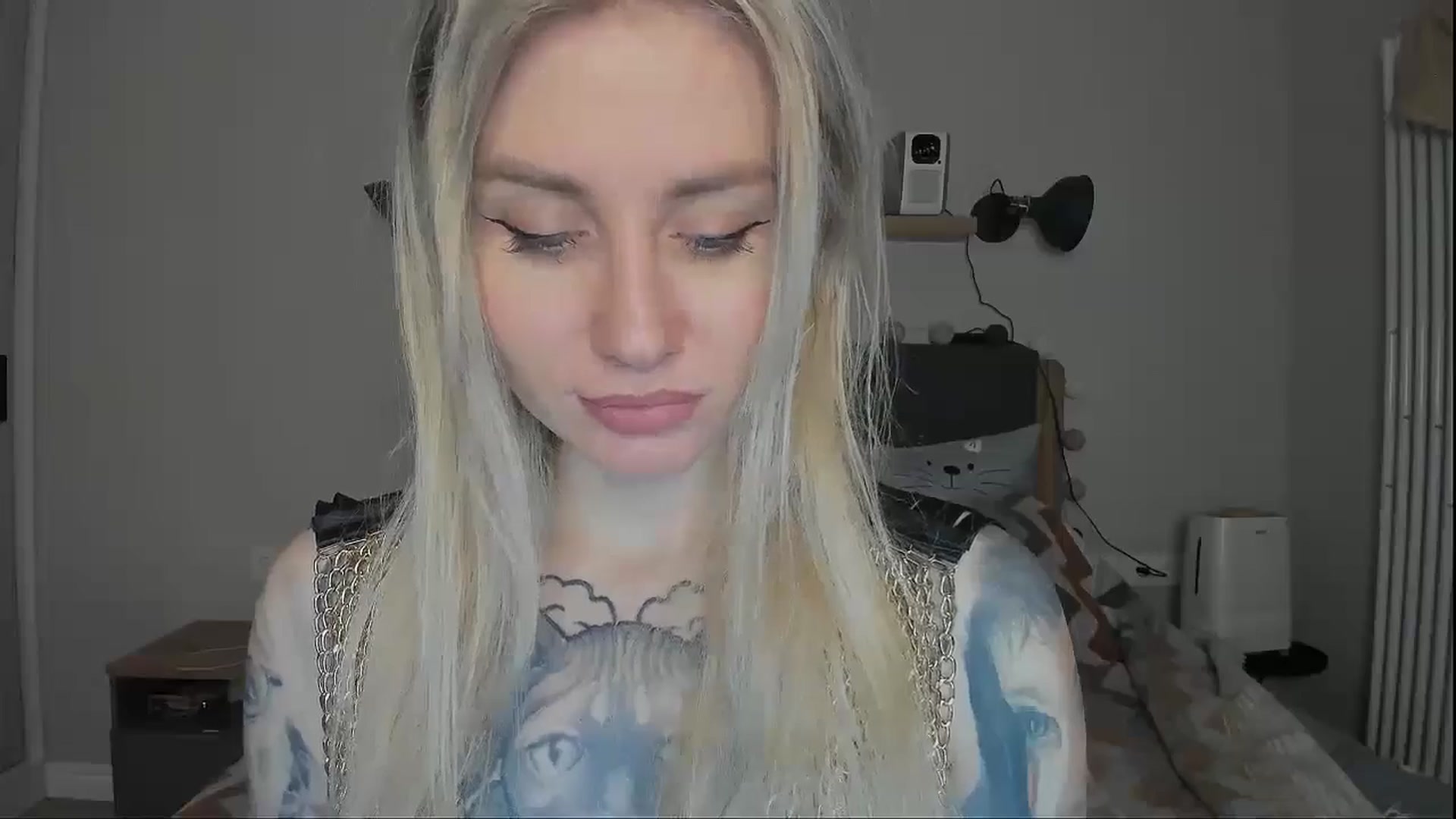Gallery image thumbnail from Alexa_Smithhh's myfreecams stream on, 12/10/2024, 18:43 image 17 of 20